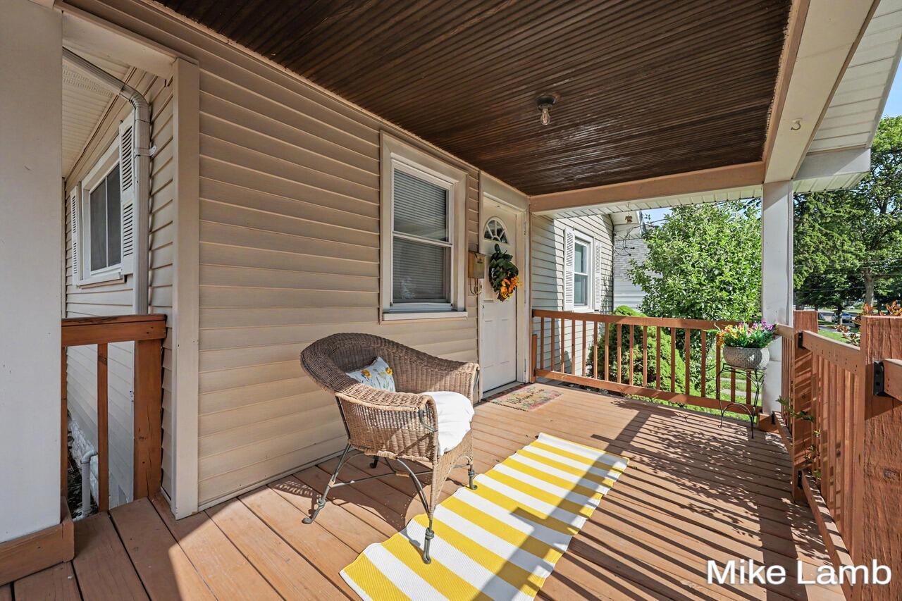 735 Van Buren Avenue NW Grand Rapids MI 49504