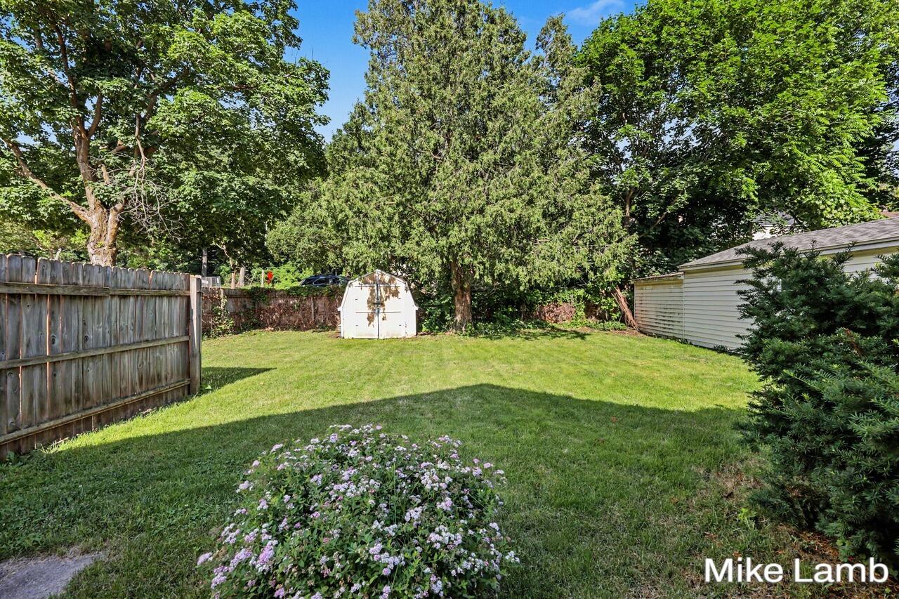 735 Van Buren Avenue NW Grand Rapids MI 49504