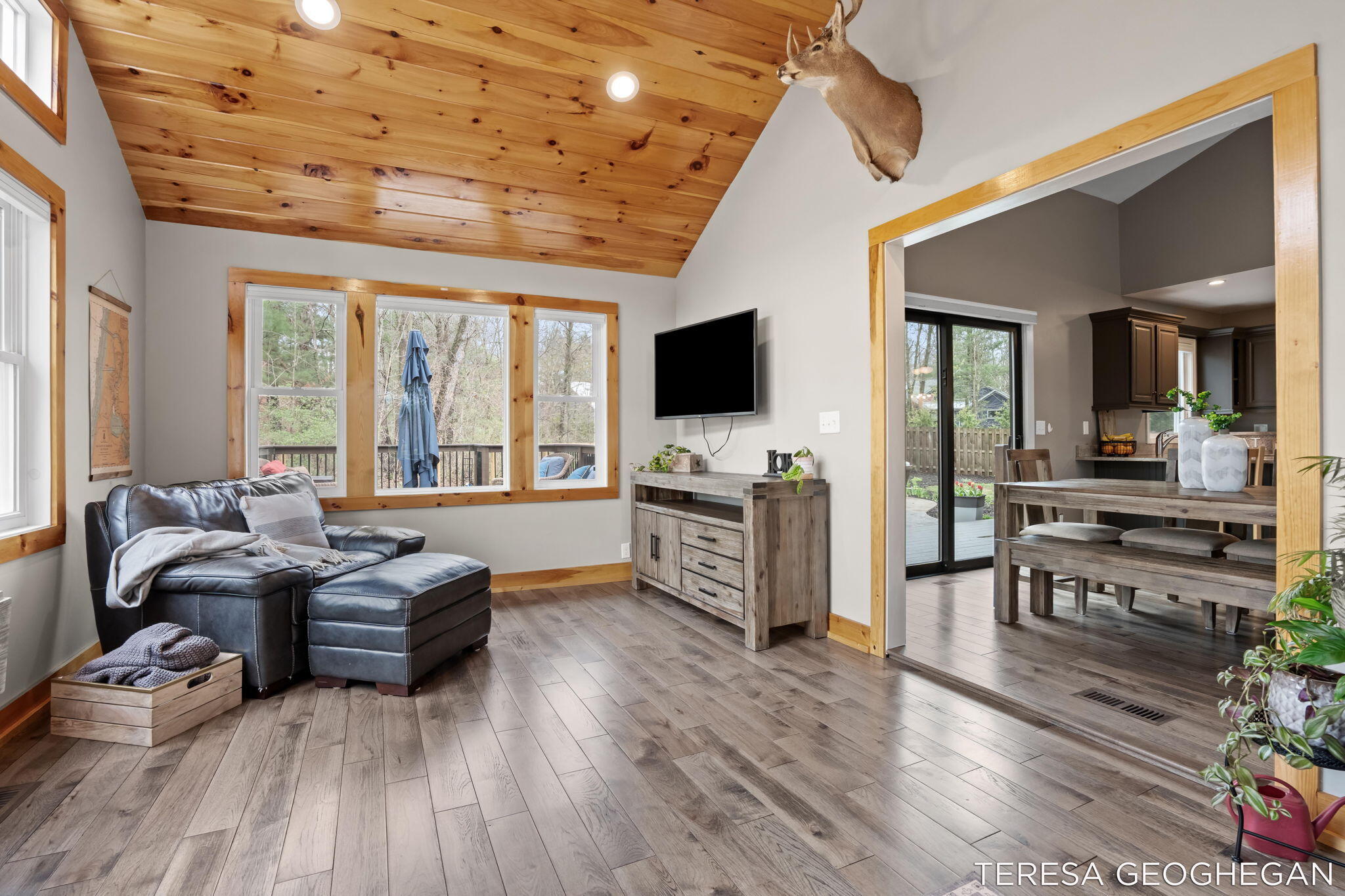3283 Lorrimar Lane Saugatuck MI 49453