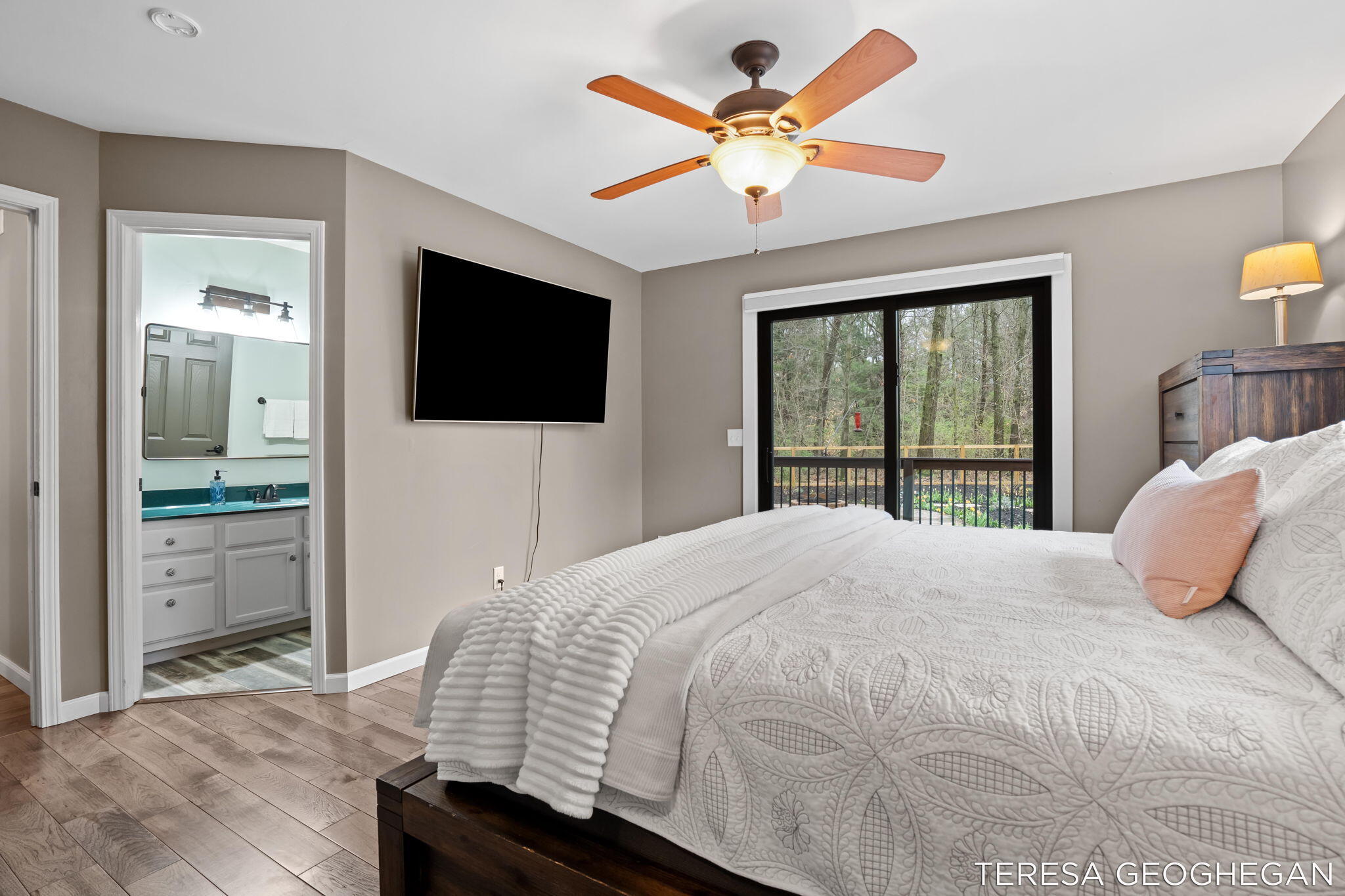 3283 Lorrimar Lane Saugatuck MI 49453
