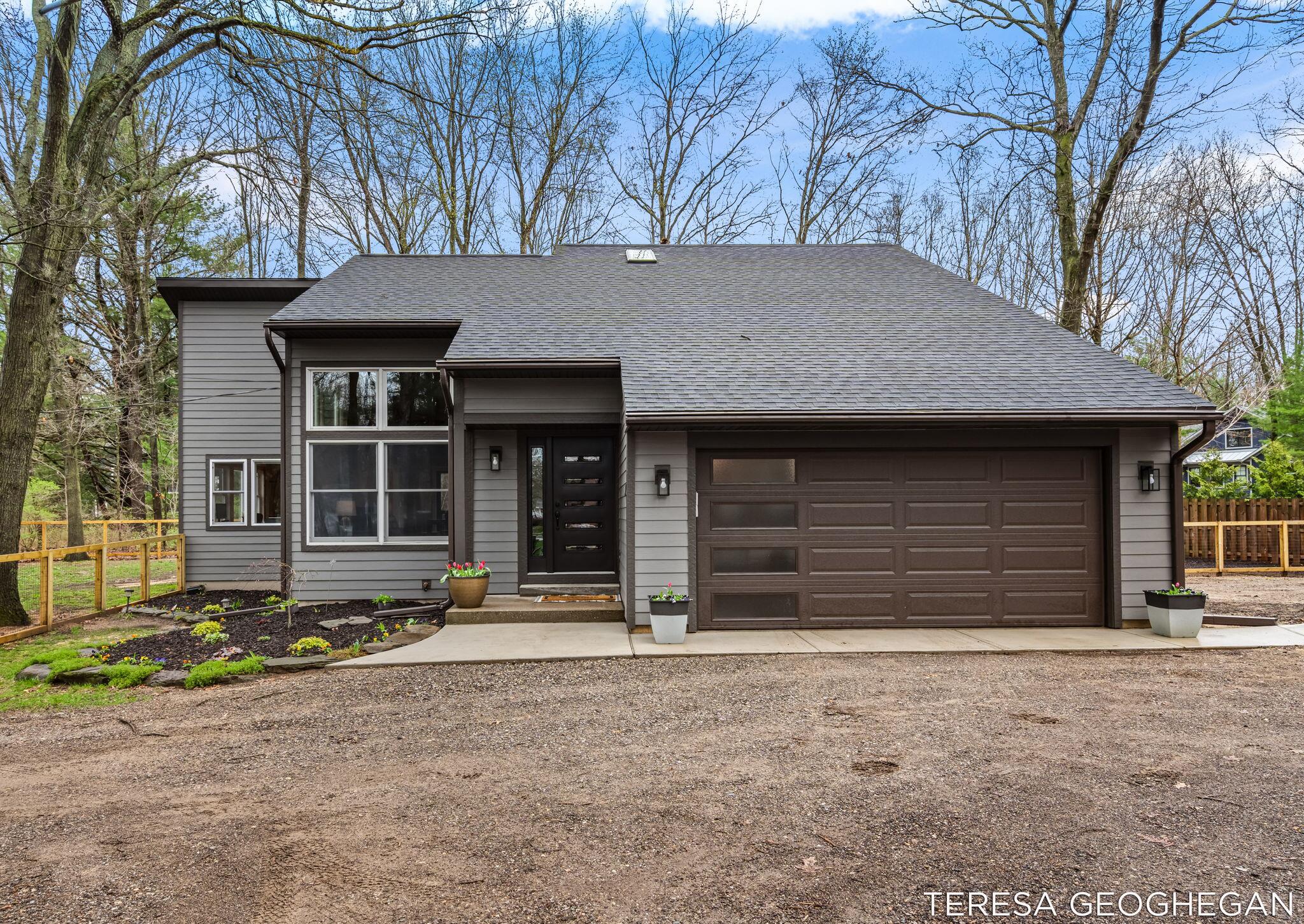 3283 Lorrimar Lane Saugatuck MI 49453