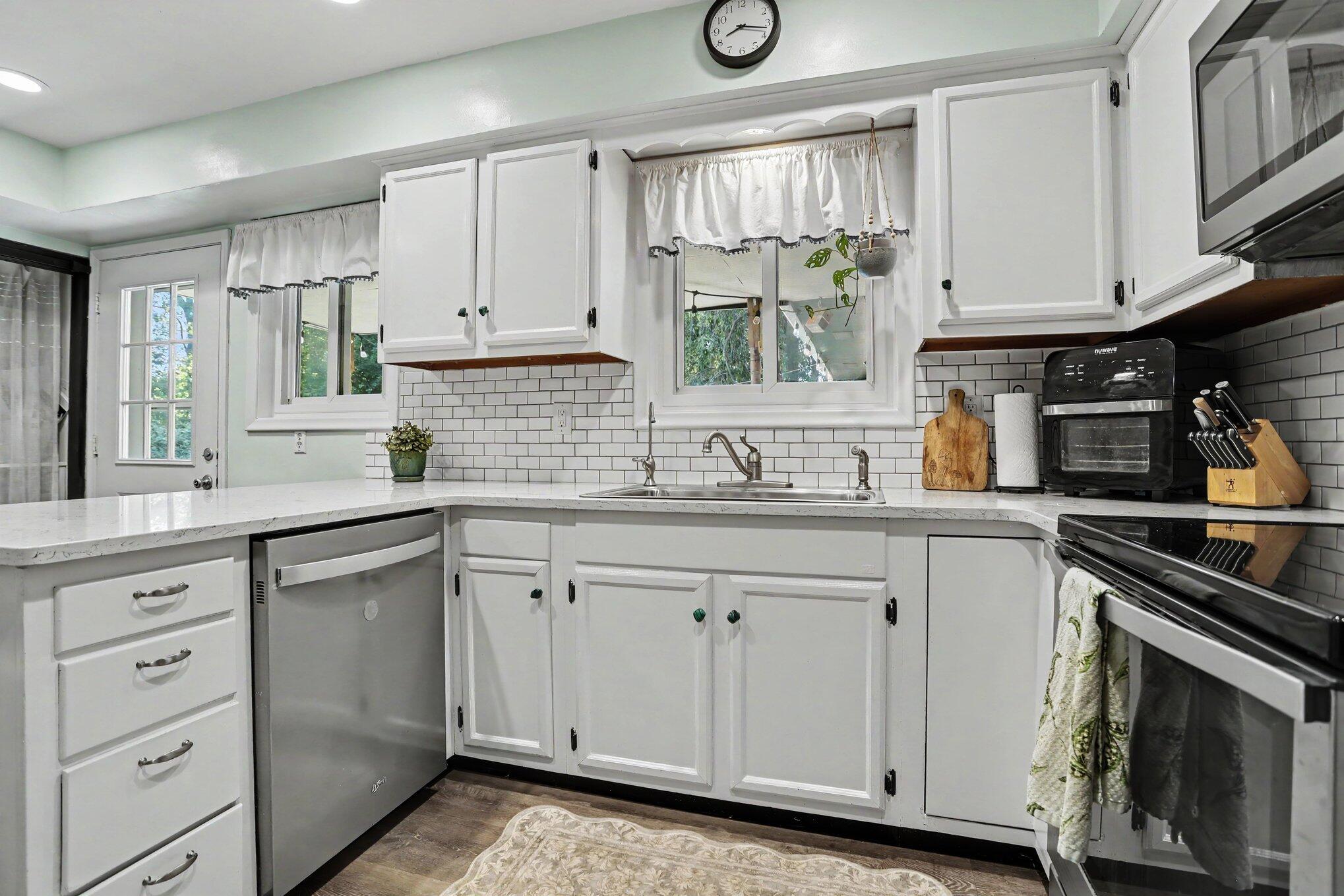 3227 Marlane Avenue Kalamazoo MI 49006