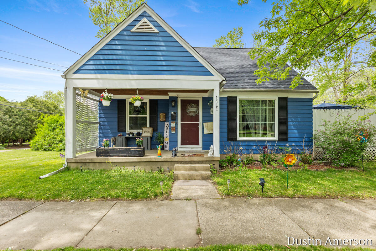 1411 Lewison Avenue NE Grand Rapids MI 49505