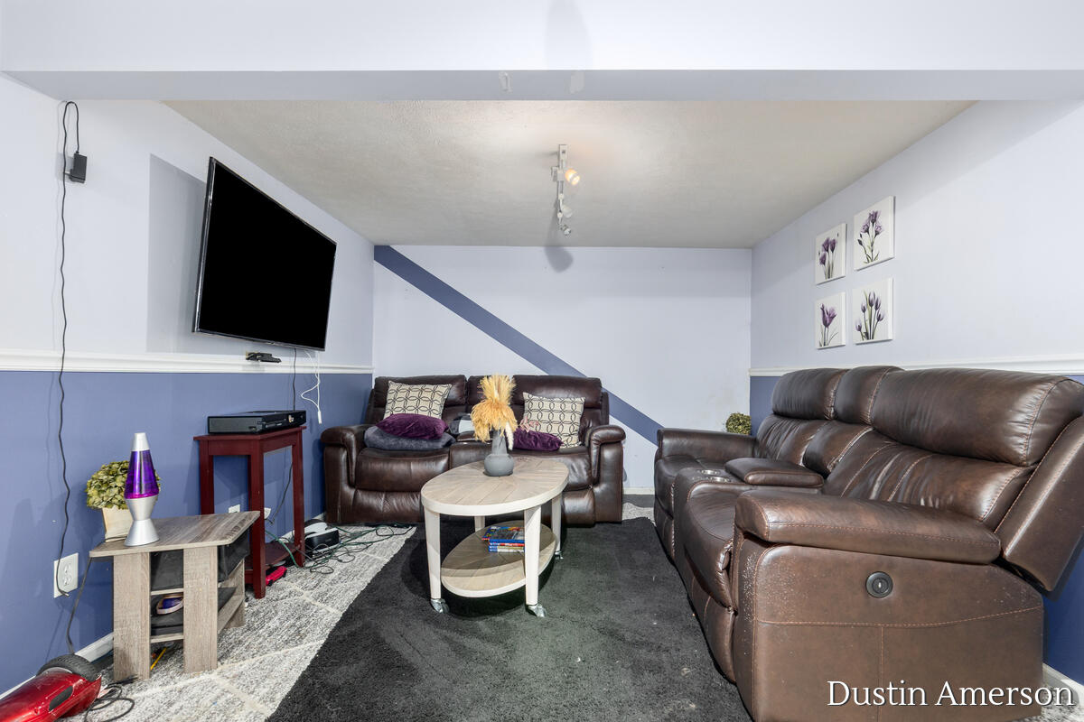 1411 Lewison Avenue NE Grand Rapids MI 49505