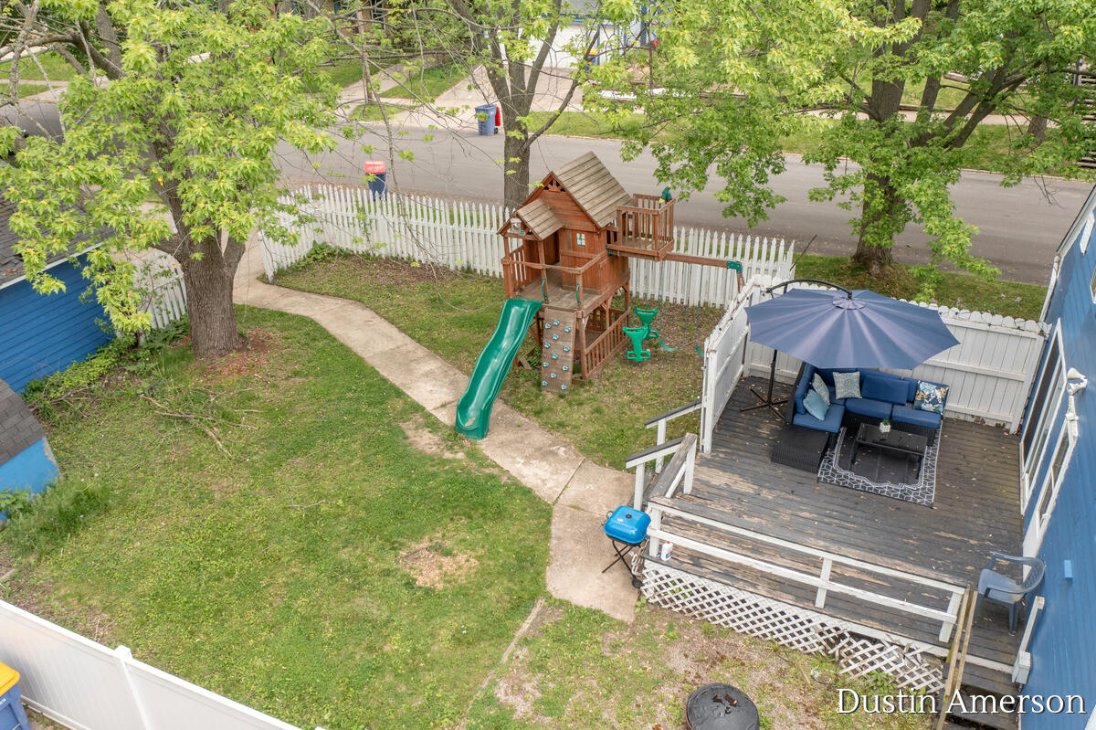 1411 Lewison Avenue NE Grand Rapids MI 49505