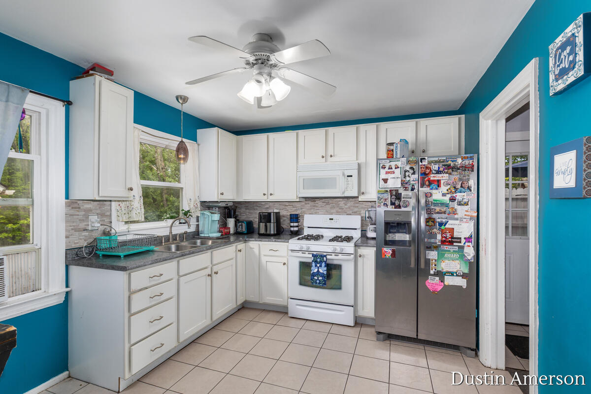 1411 Lewison Avenue NE Grand Rapids MI 49505