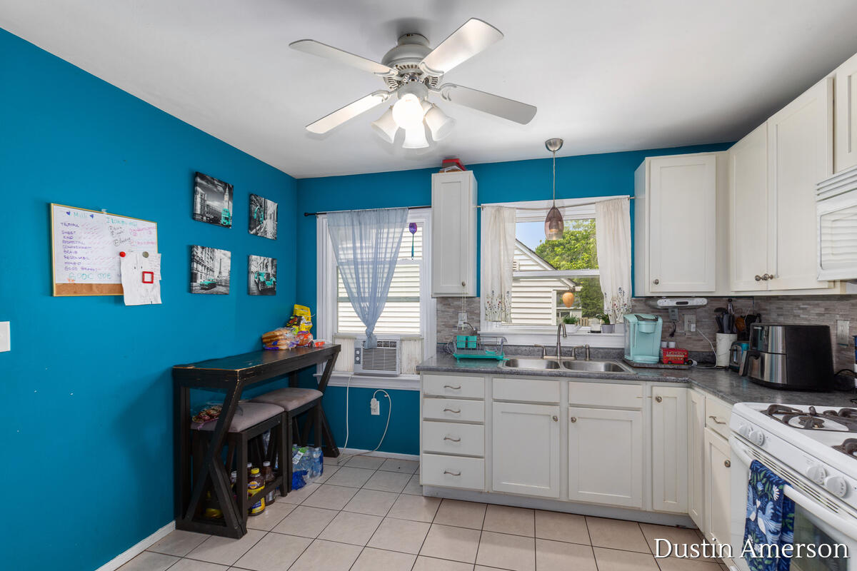 1411 Lewison Avenue NE Grand Rapids MI 49505