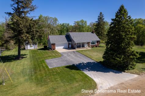 9861 Pierce Street Zeeland MI 49464