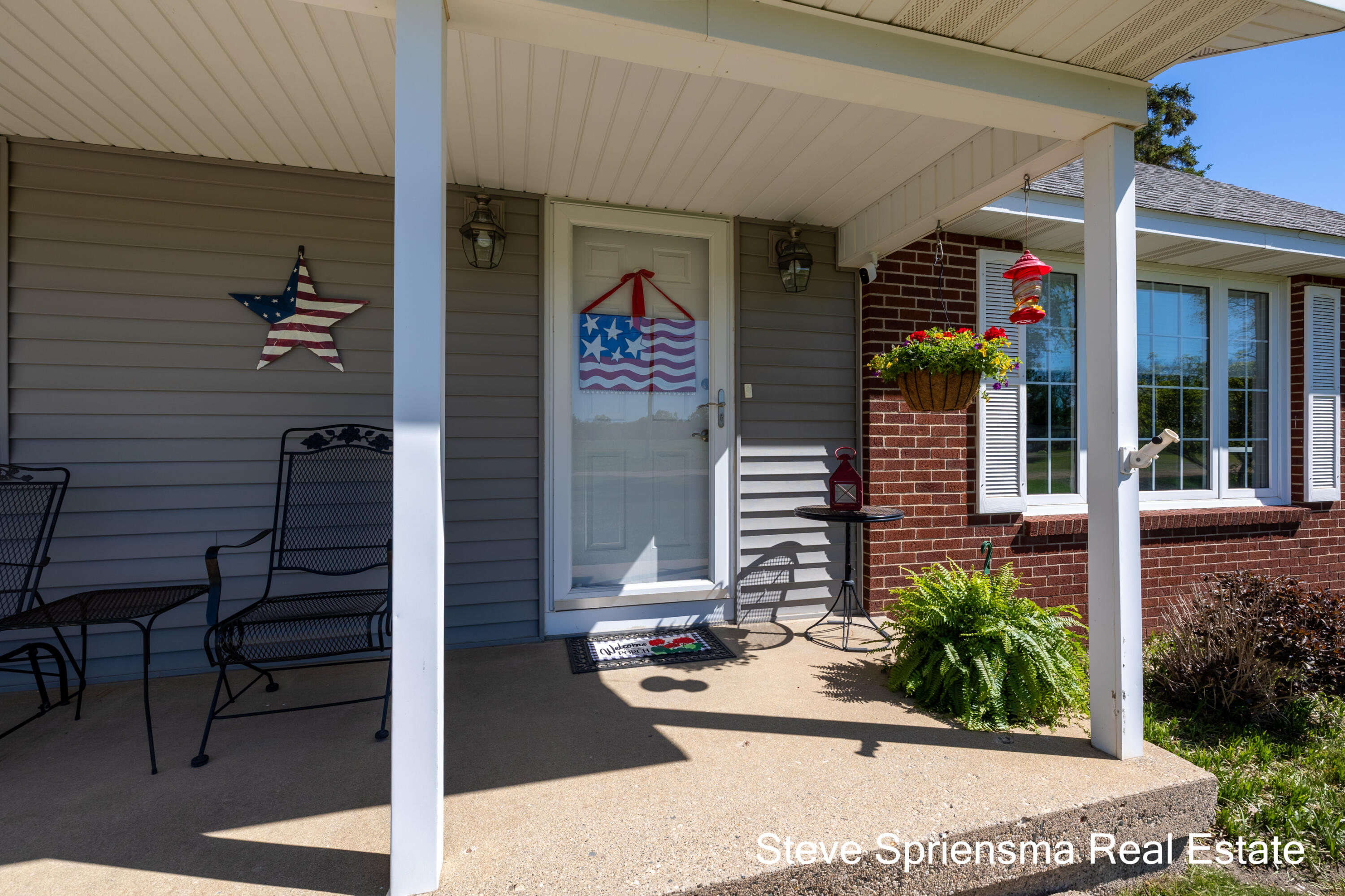 9861 Pierce Street Zeeland MI 49464