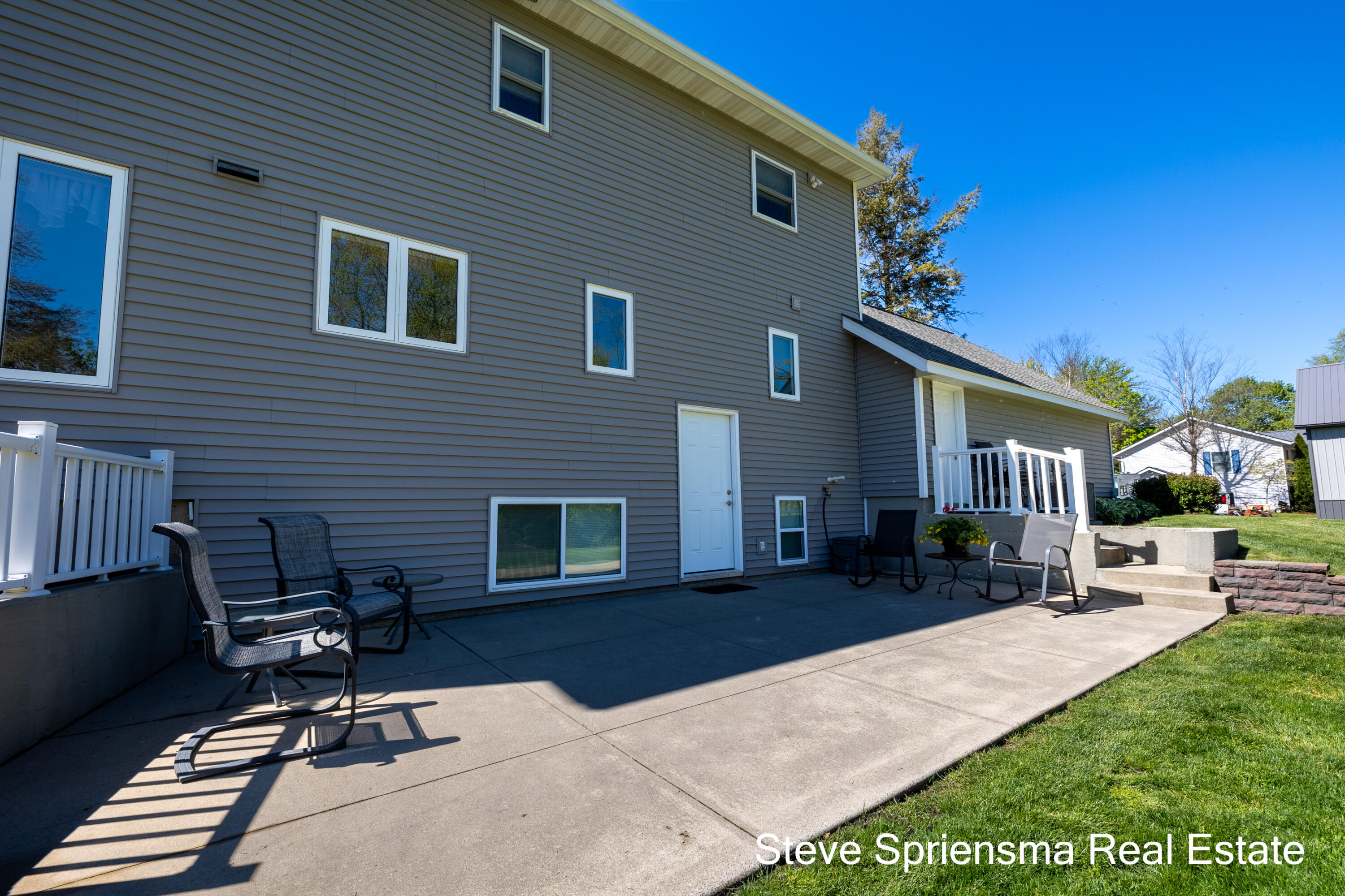 9861 Pierce Street Zeeland MI 49464
