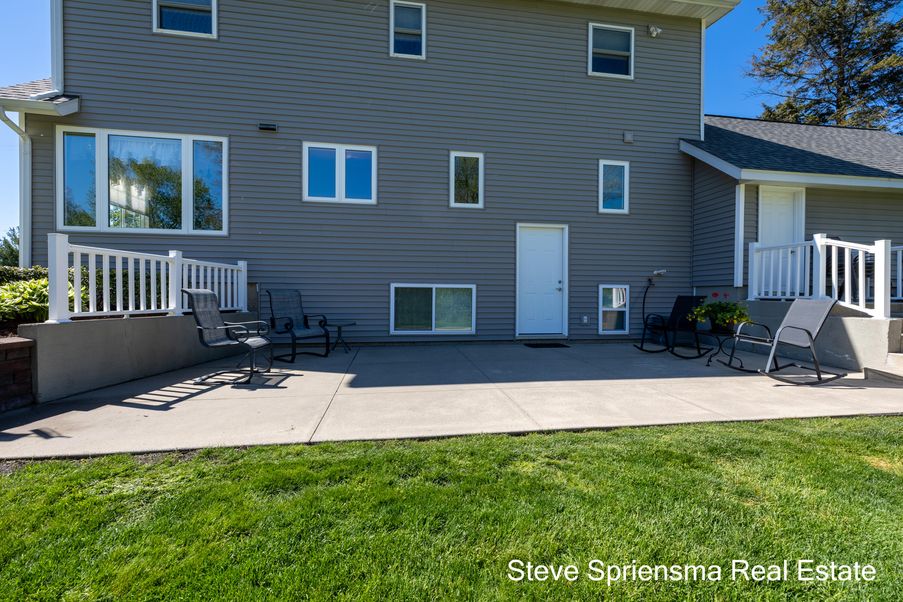 9861 Pierce Street Zeeland MI 49464
