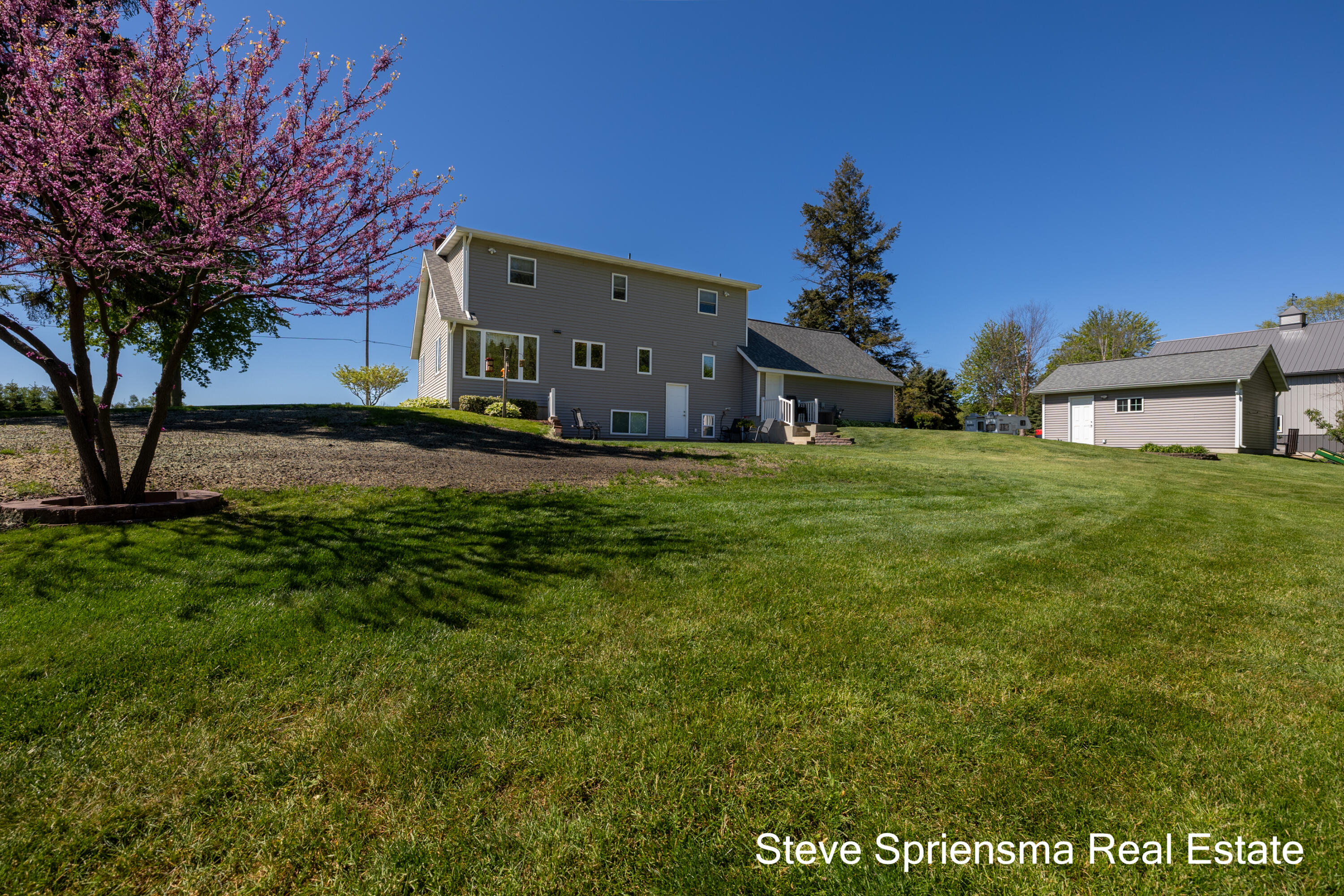 9861 Pierce Street Zeeland MI 49464