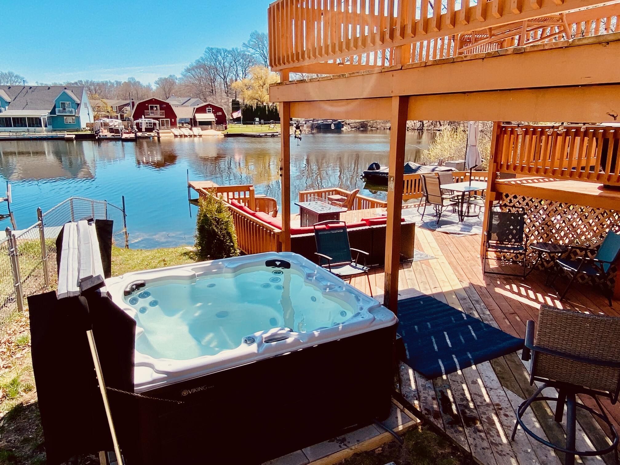 4733 Shore Drive Coloma MI 49038