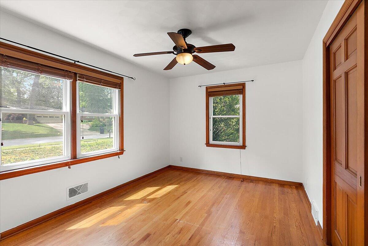 4742 Curwood Avenue SE Grand Rapids MI 49508