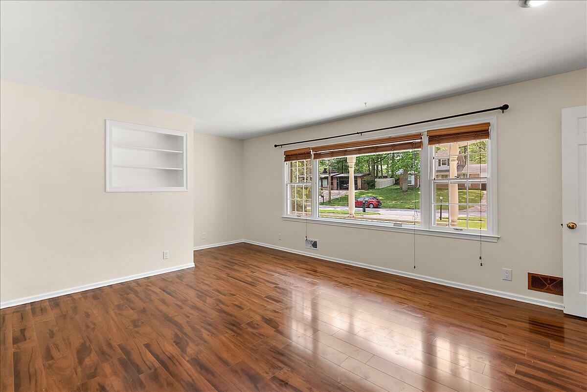 4742 Curwood Avenue SE Grand Rapids MI 49508