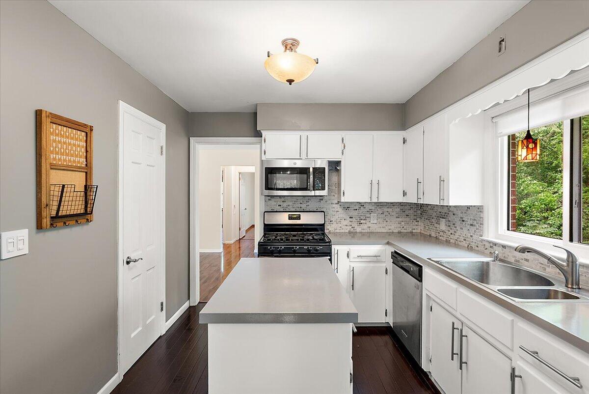 4742 Curwood Avenue SE Grand Rapids MI 49508