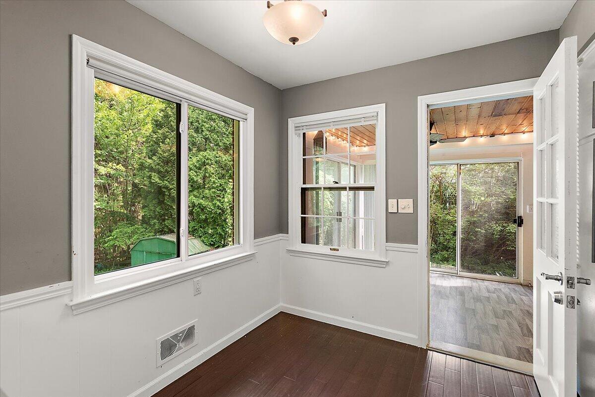 4742 Curwood Avenue SE Grand Rapids MI 49508