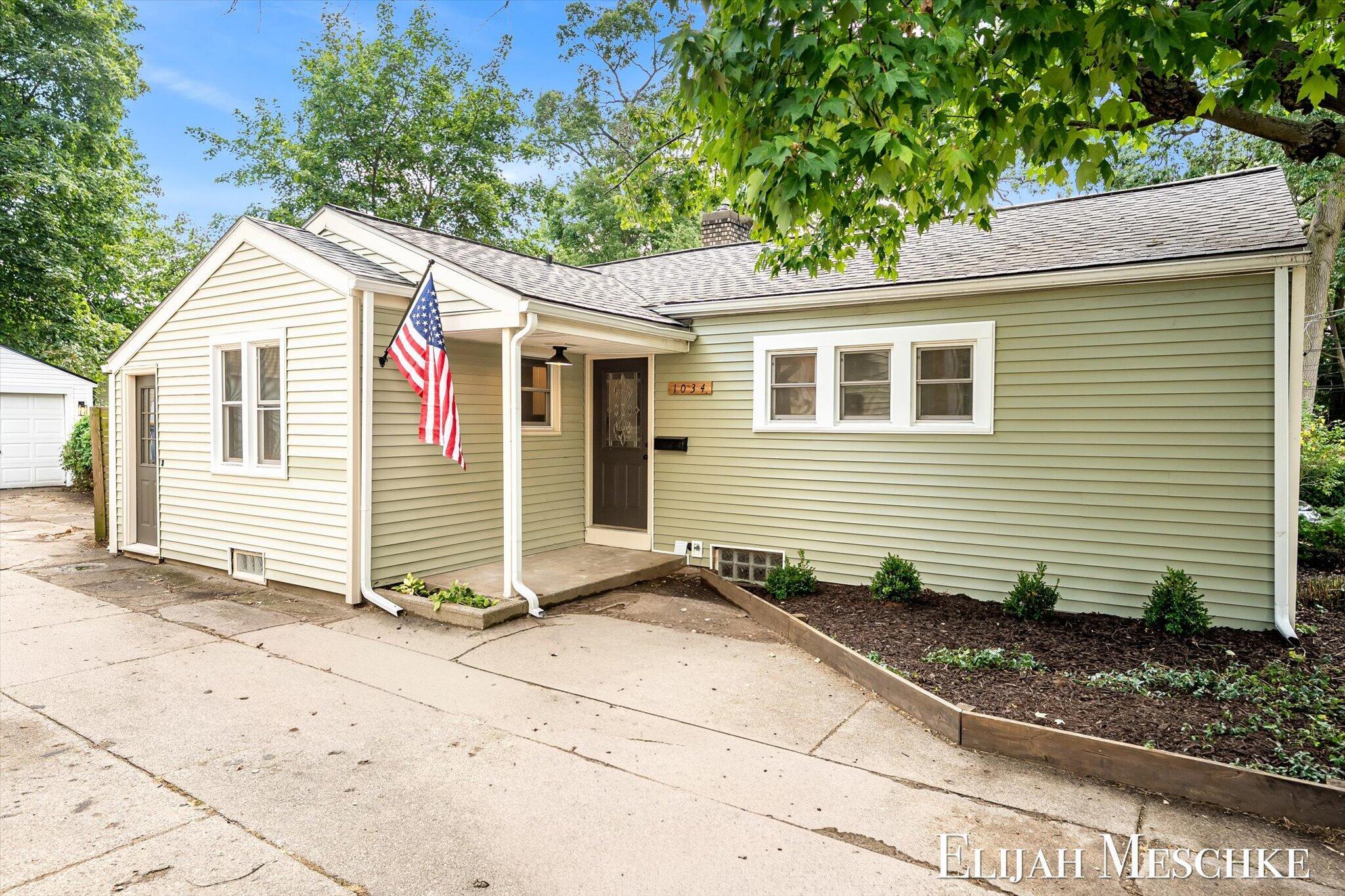 1034 Griswold Street SE Grand Rapids MI 49507