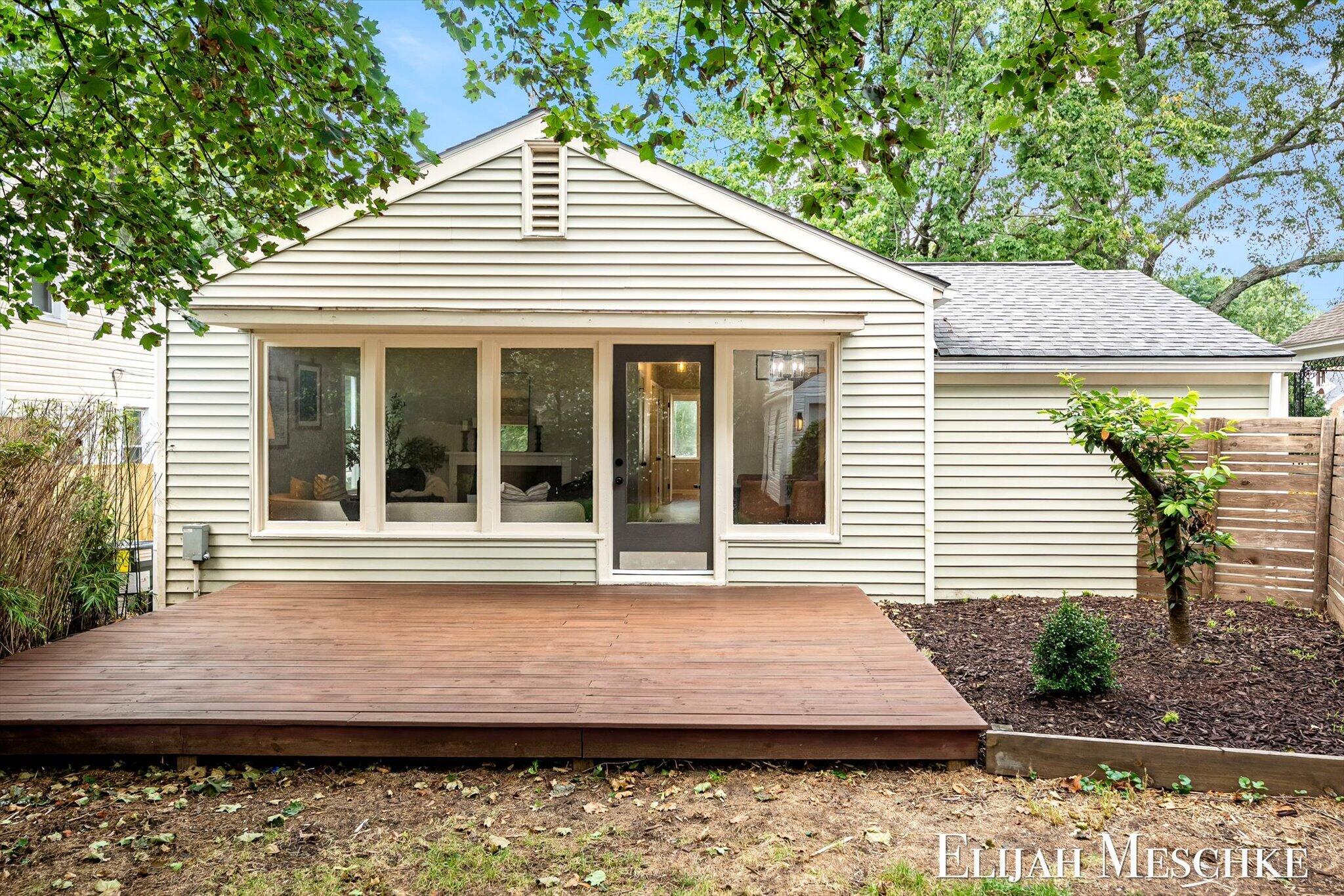 1034 Griswold Street SE Grand Rapids MI 49507