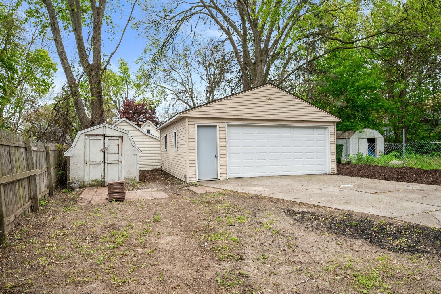 1312 Crosby Street NW Grand Rapids MI 49504