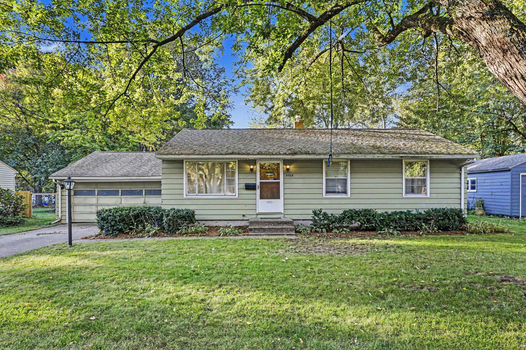 3703 Iroquois Trail Kalamazoo MI 49006