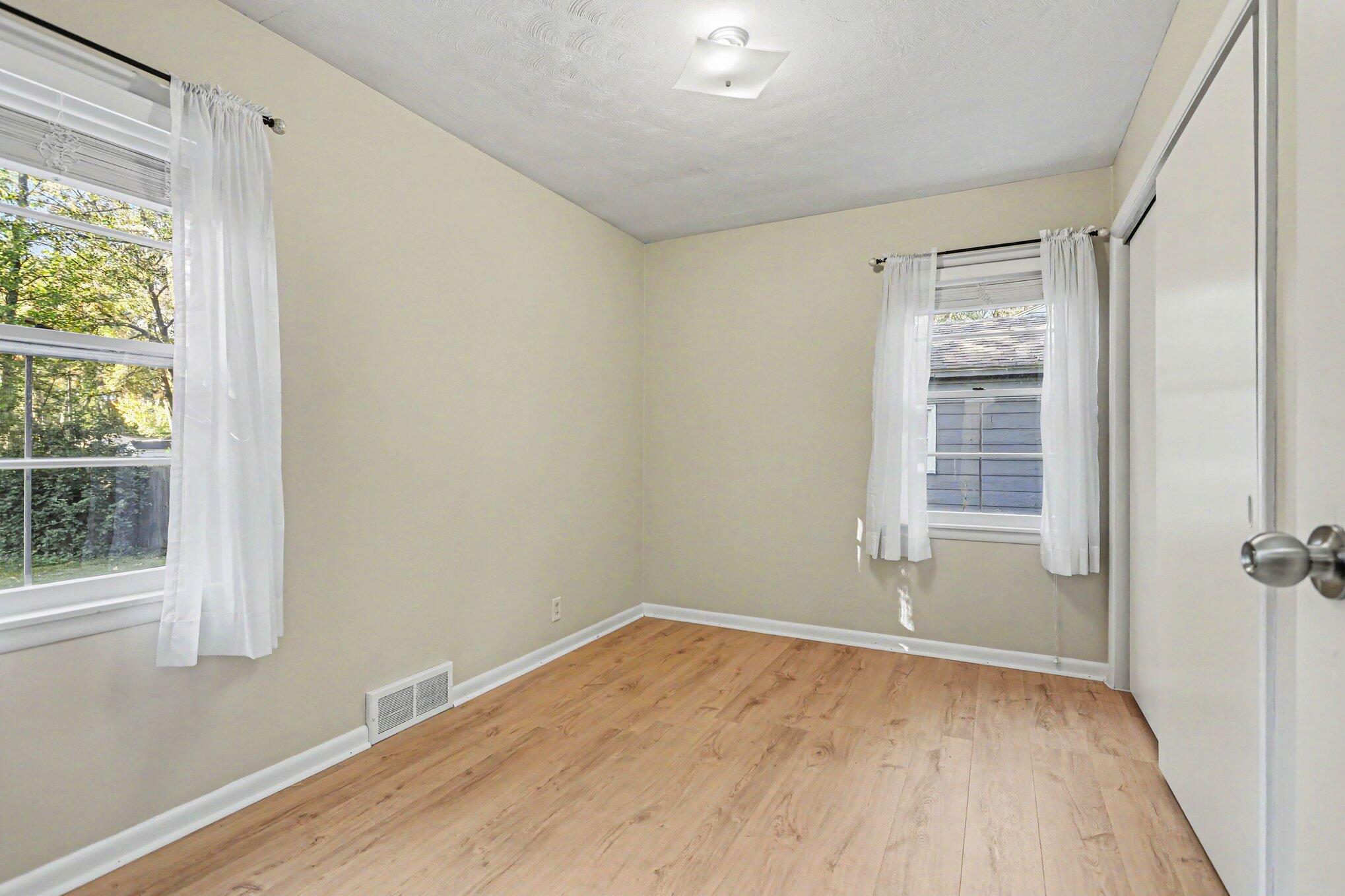 3703 Iroquois Trail Kalamazoo MI 49006