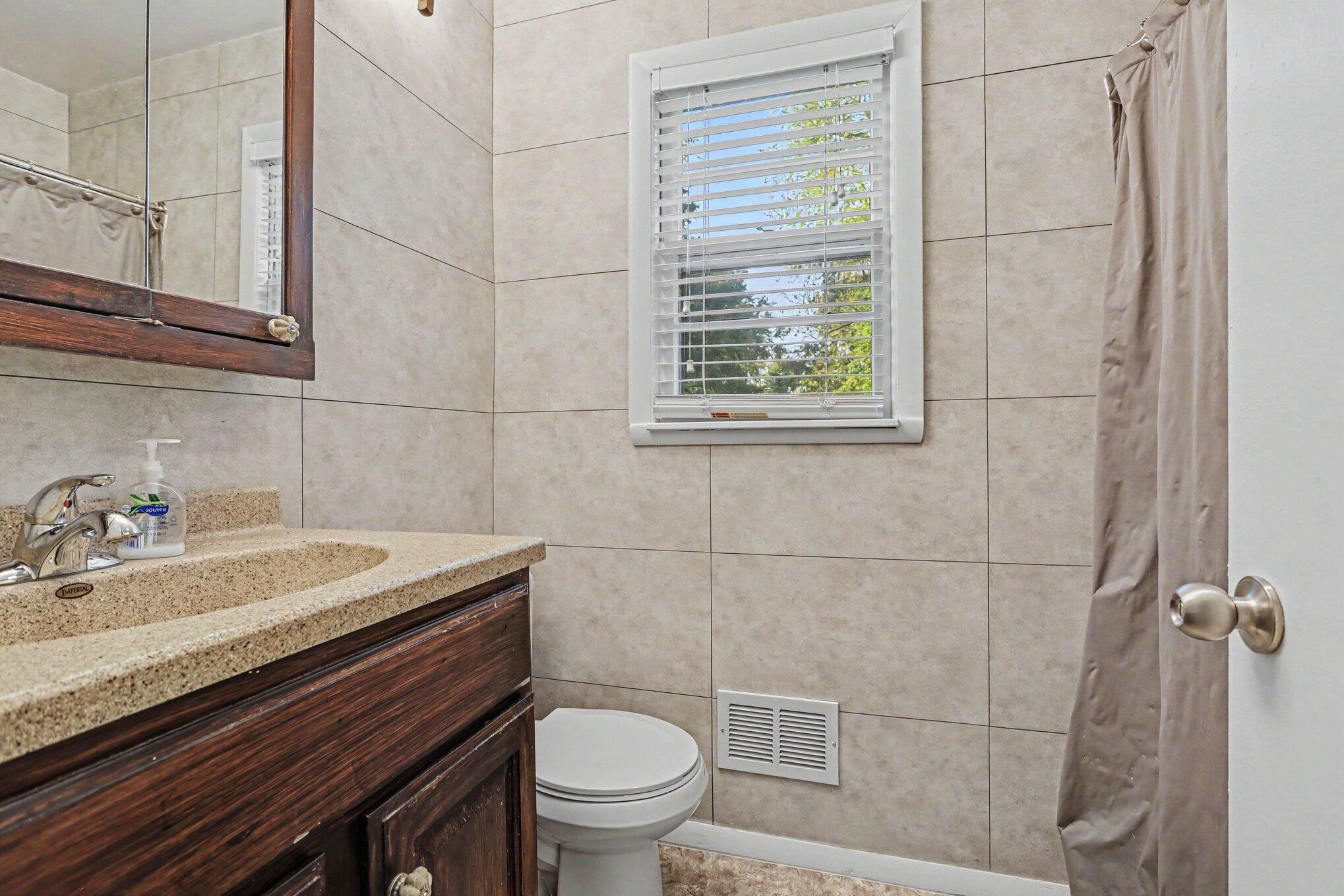 3703 Iroquois Trail Kalamazoo MI 49006