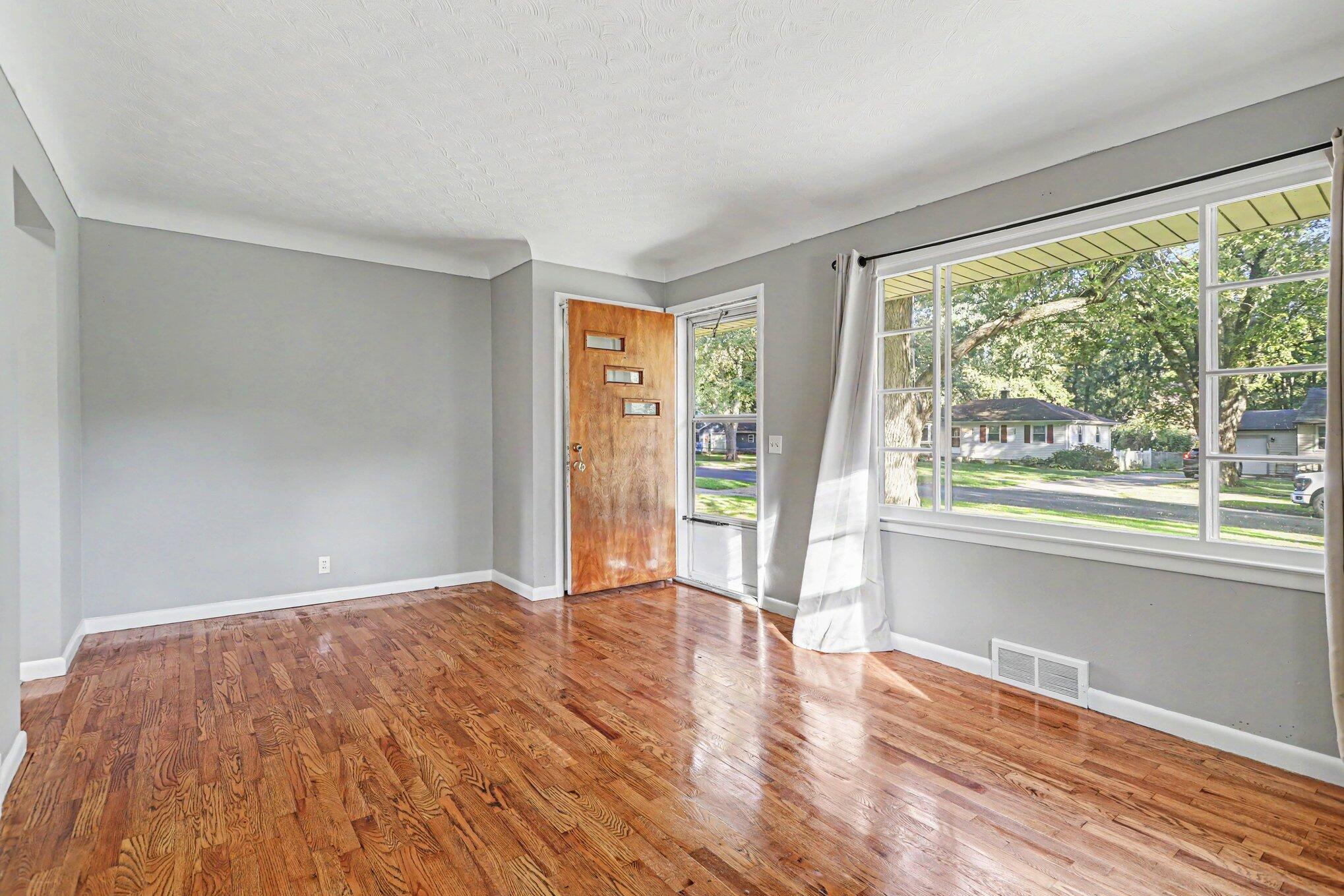 3703 Iroquois Trail Kalamazoo MI 49006