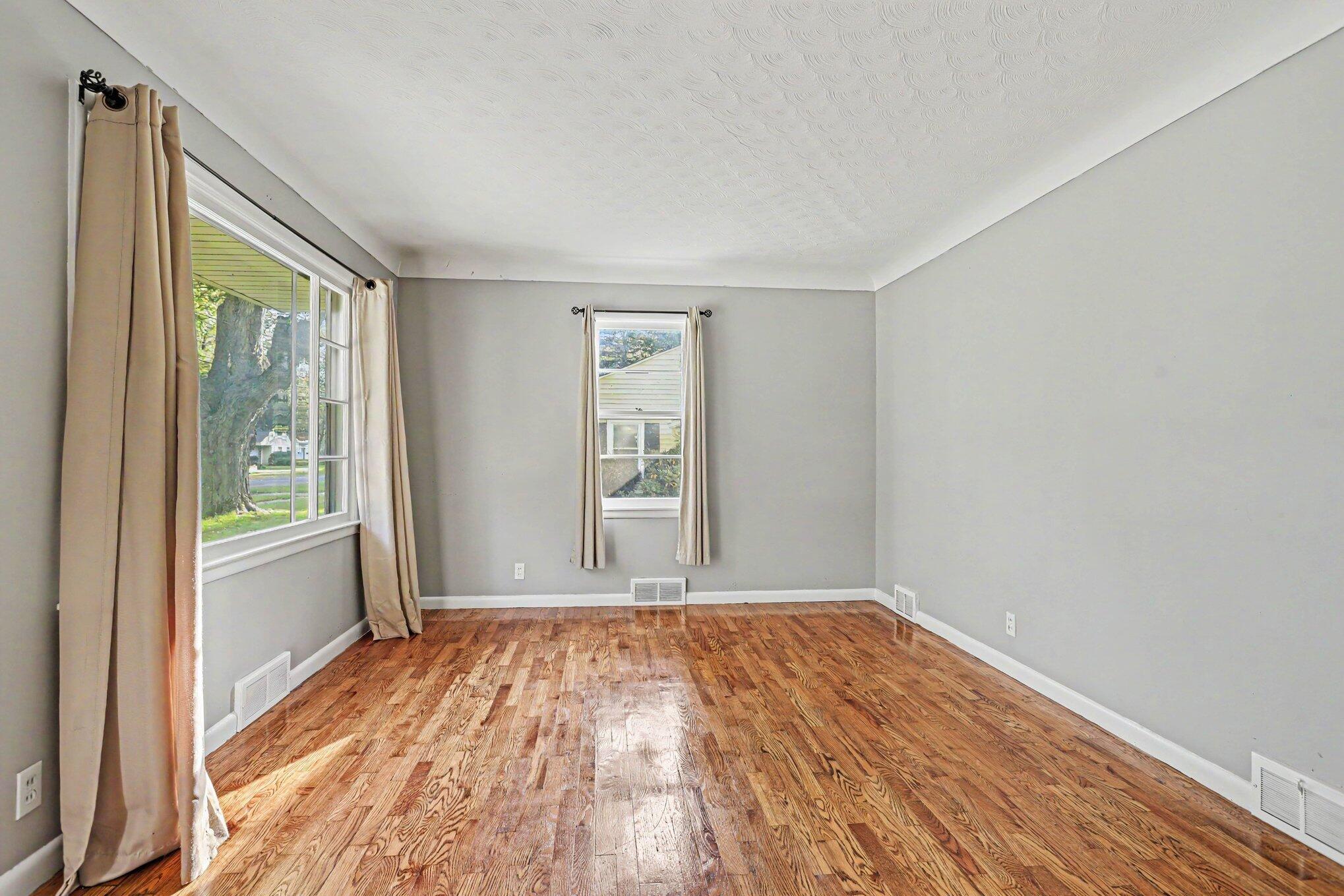 3703 Iroquois Trail Kalamazoo MI 49006