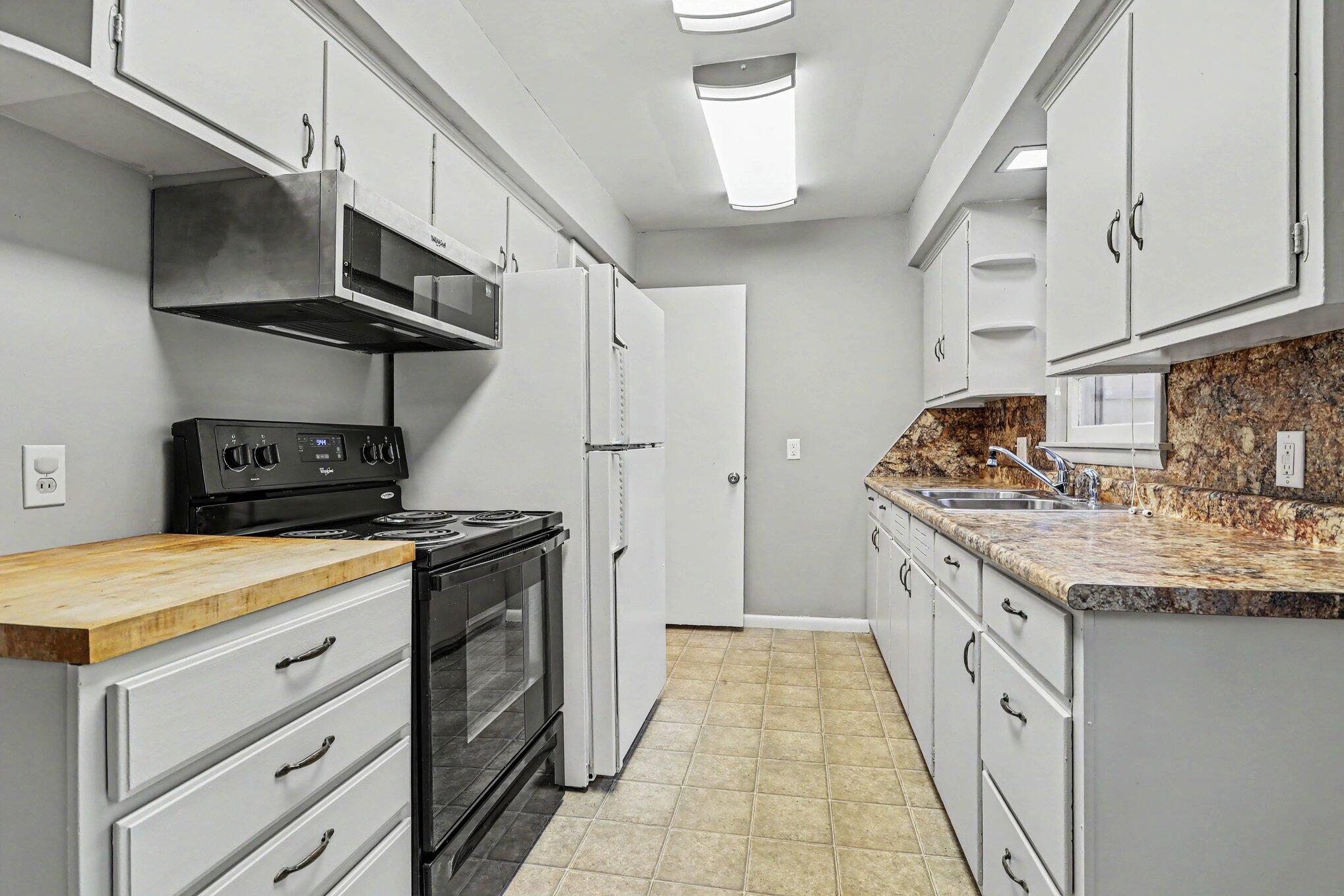 3703 Iroquois Trail Kalamazoo MI 49006