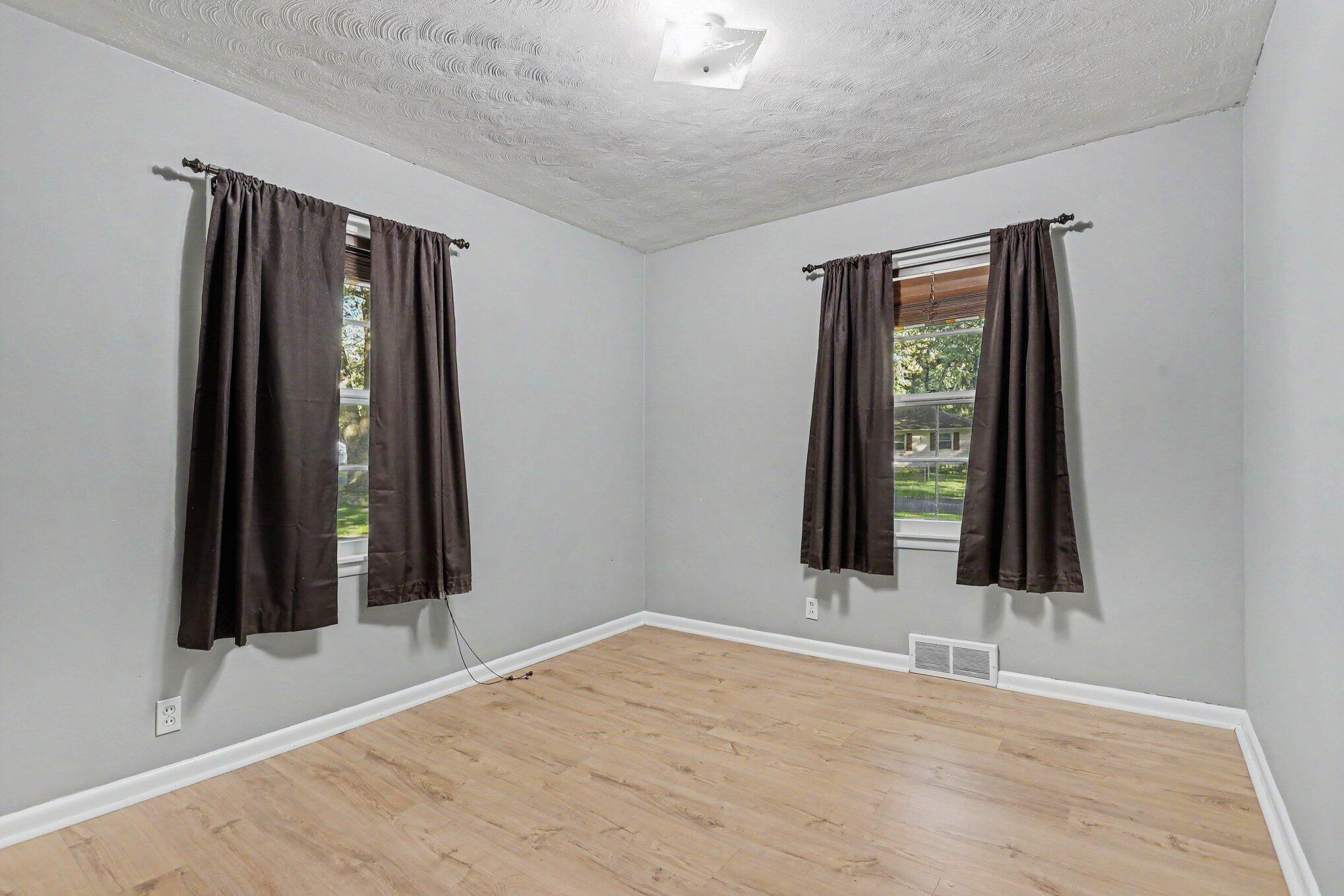 3703 Iroquois Trail Kalamazoo MI 49006