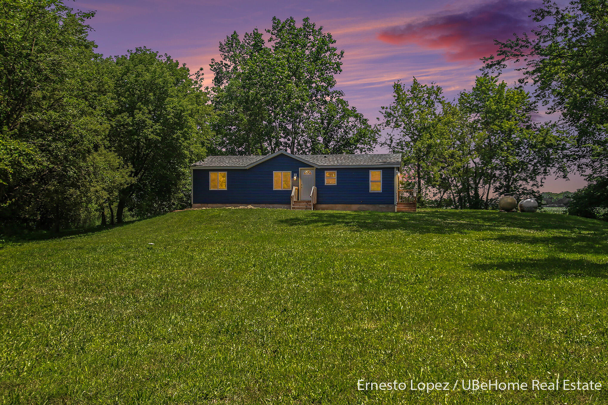 1465 64th Street Fennville MI 49408