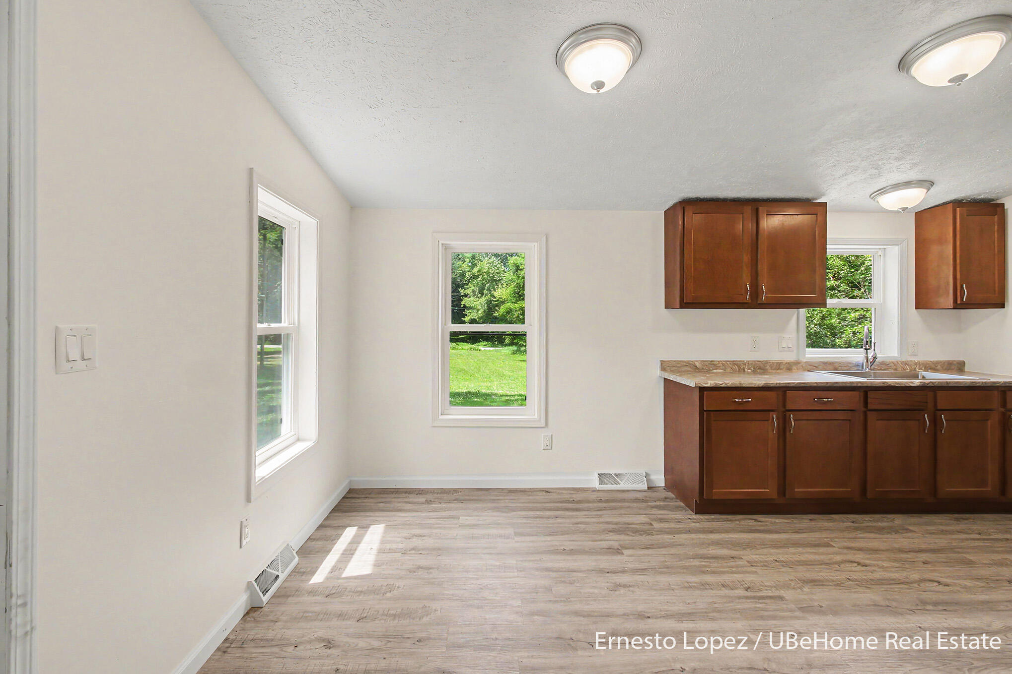 1465 64th Street Fennville MI 49408