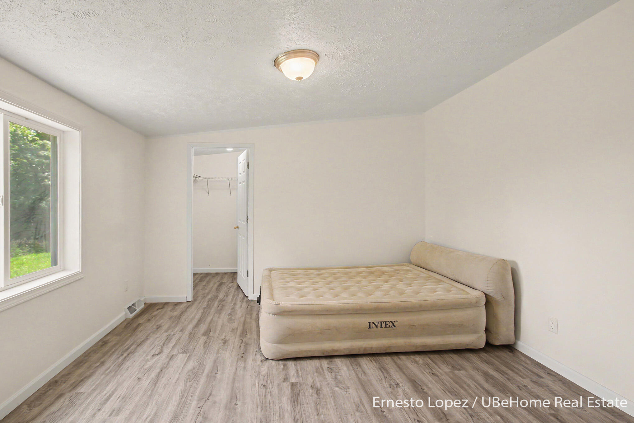 1465 64th Street Fennville MI 49408