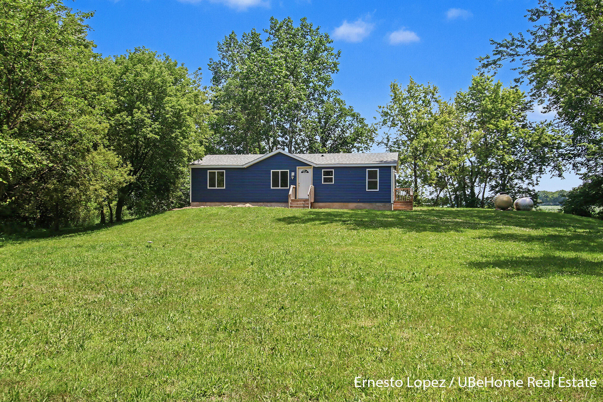 1465 64th Street Fennville MI 49408