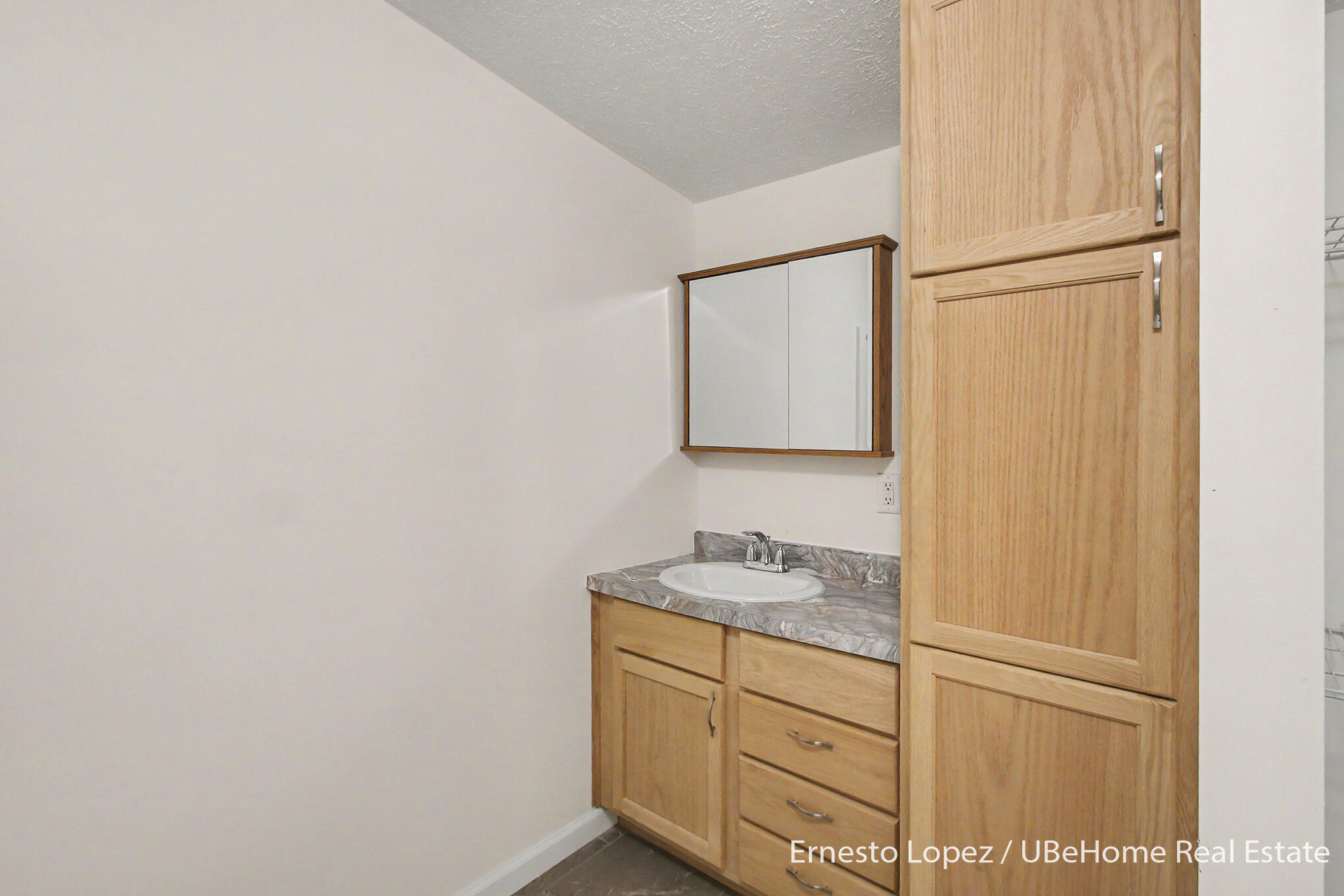 1465 64th Street Fennville MI 49408