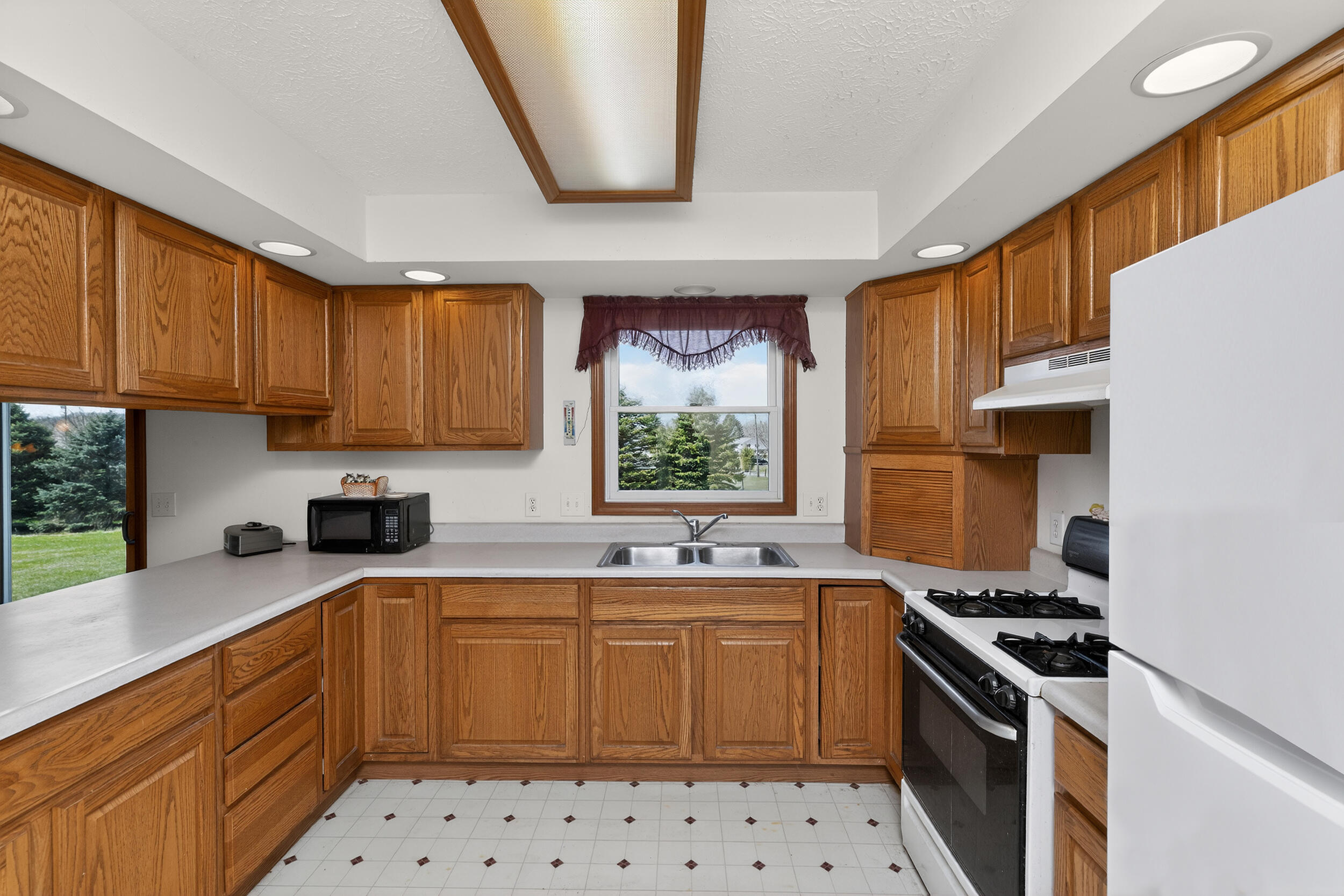 69500 Christiana Lake Road Edwardsburg MI 49112
