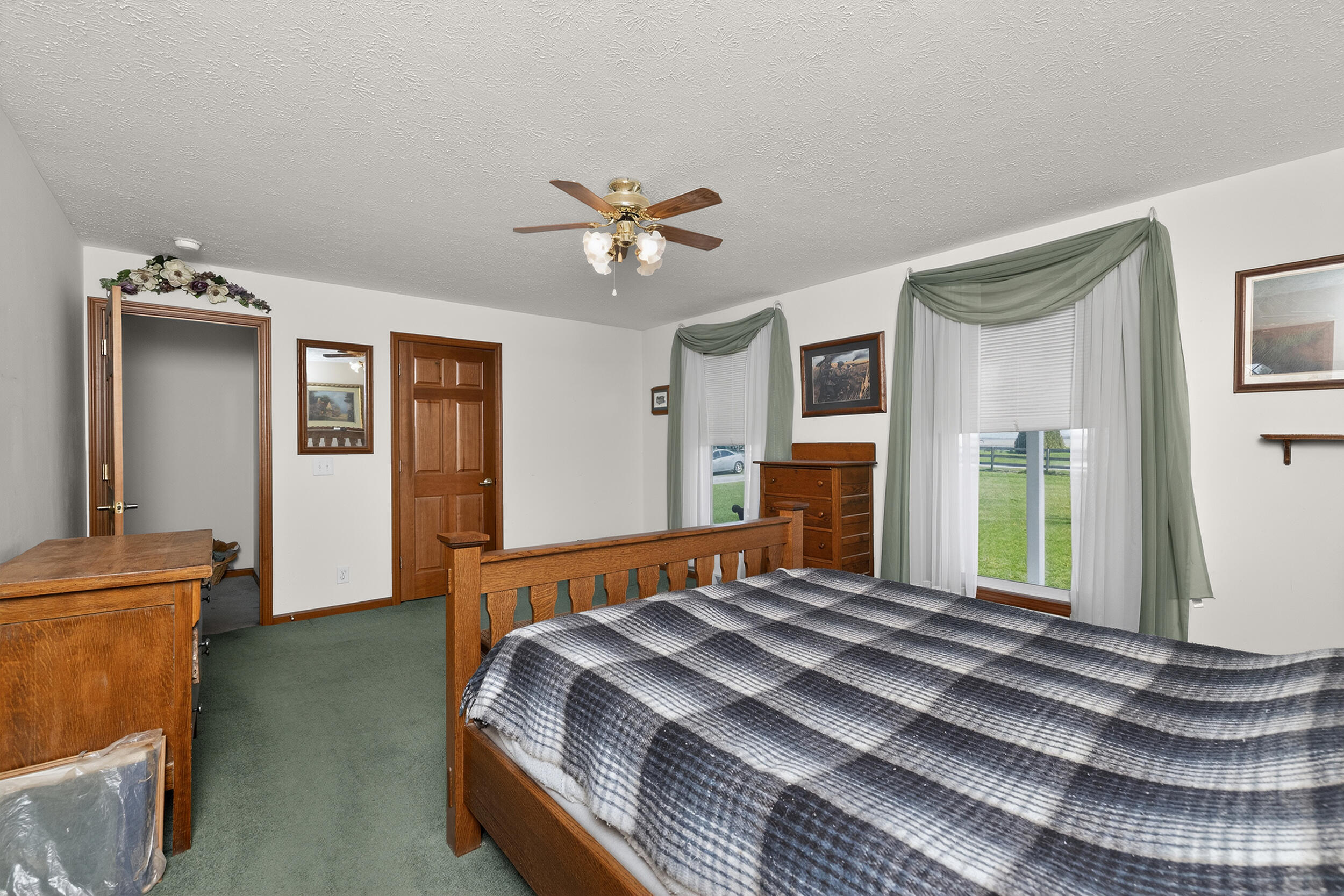 69500 Christiana Lake Road Edwardsburg MI 49112