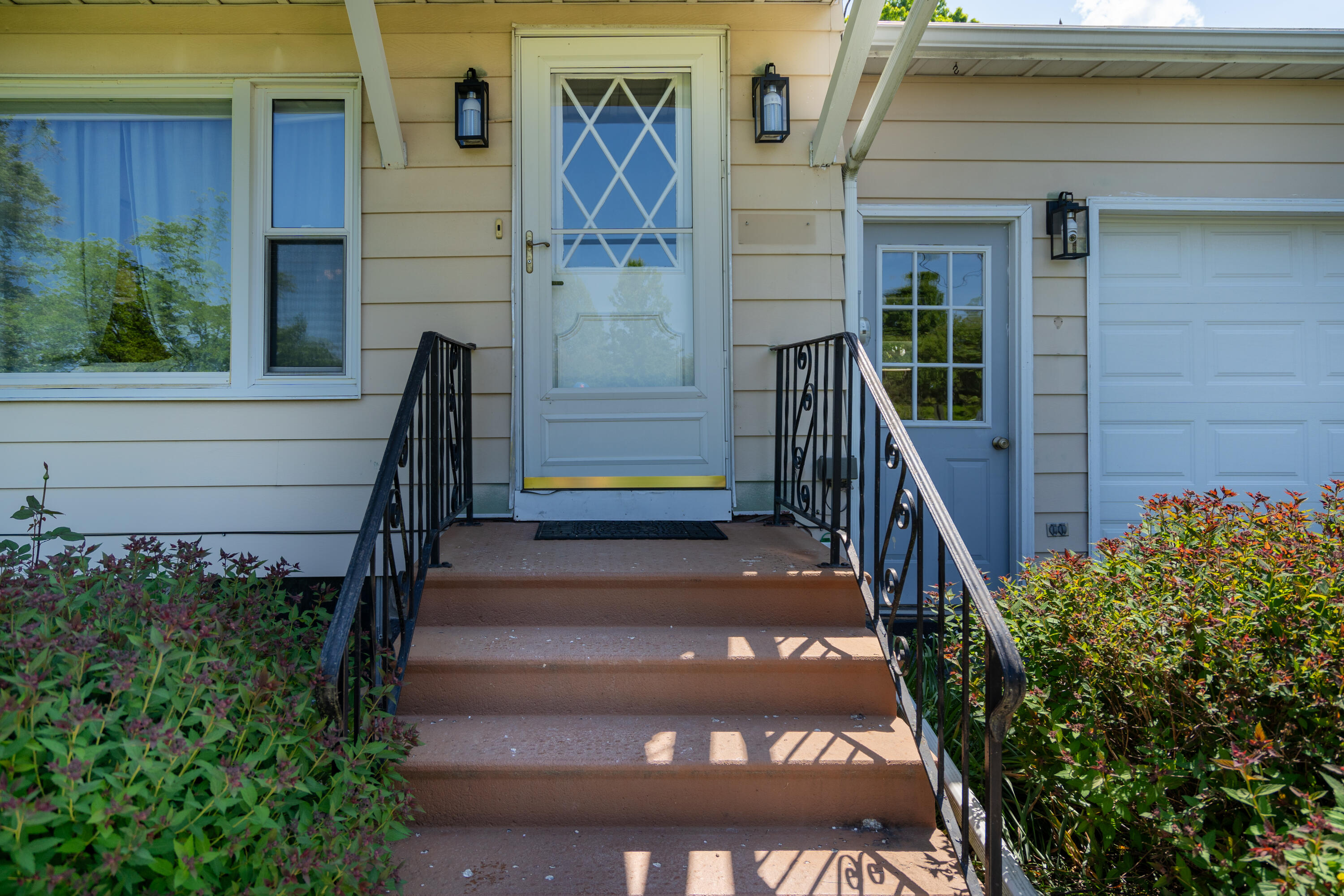 1447 71 1/2 Street South Haven MI 49090