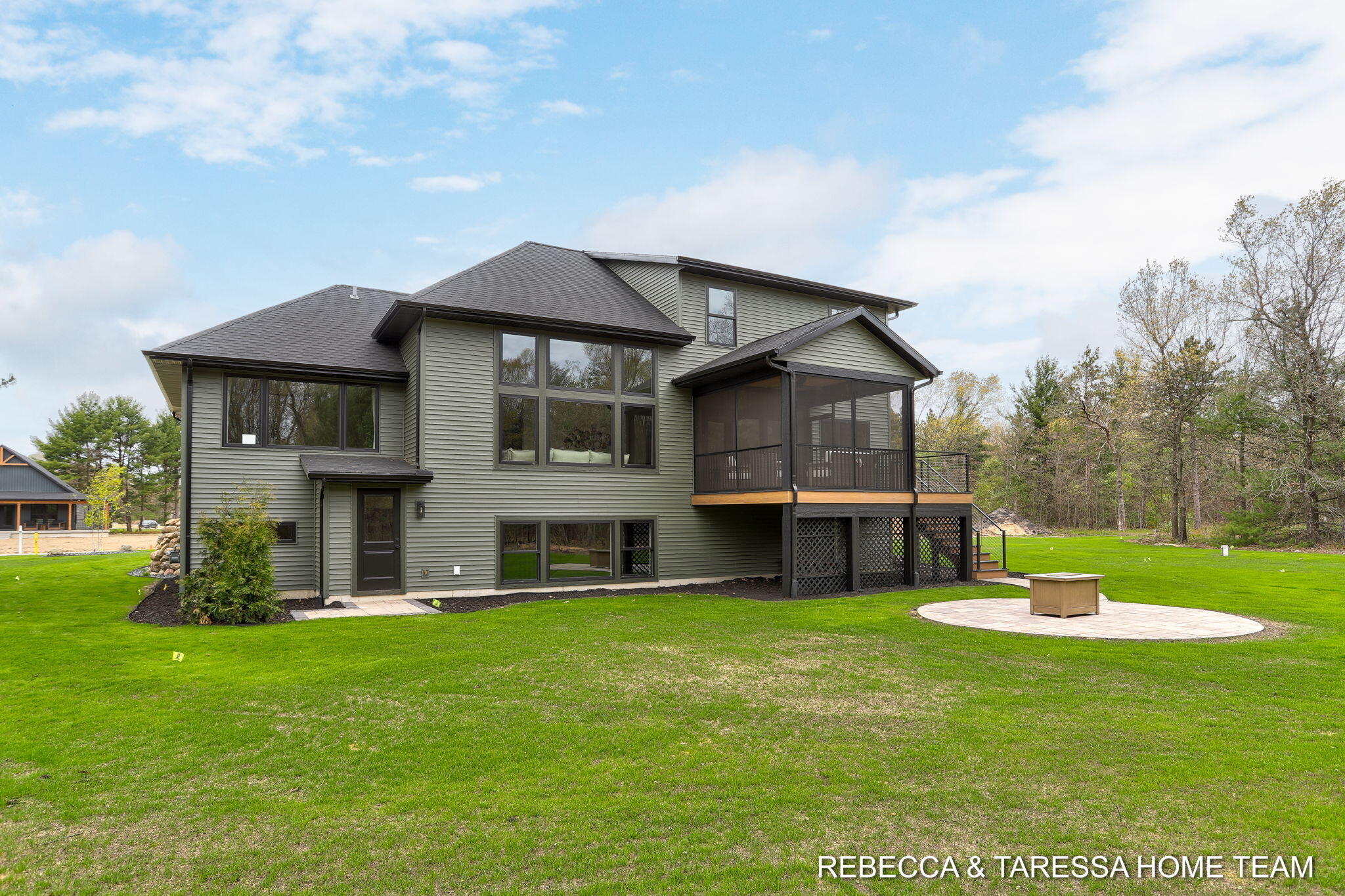 400 Sabine Drive Muskegon MI 49442