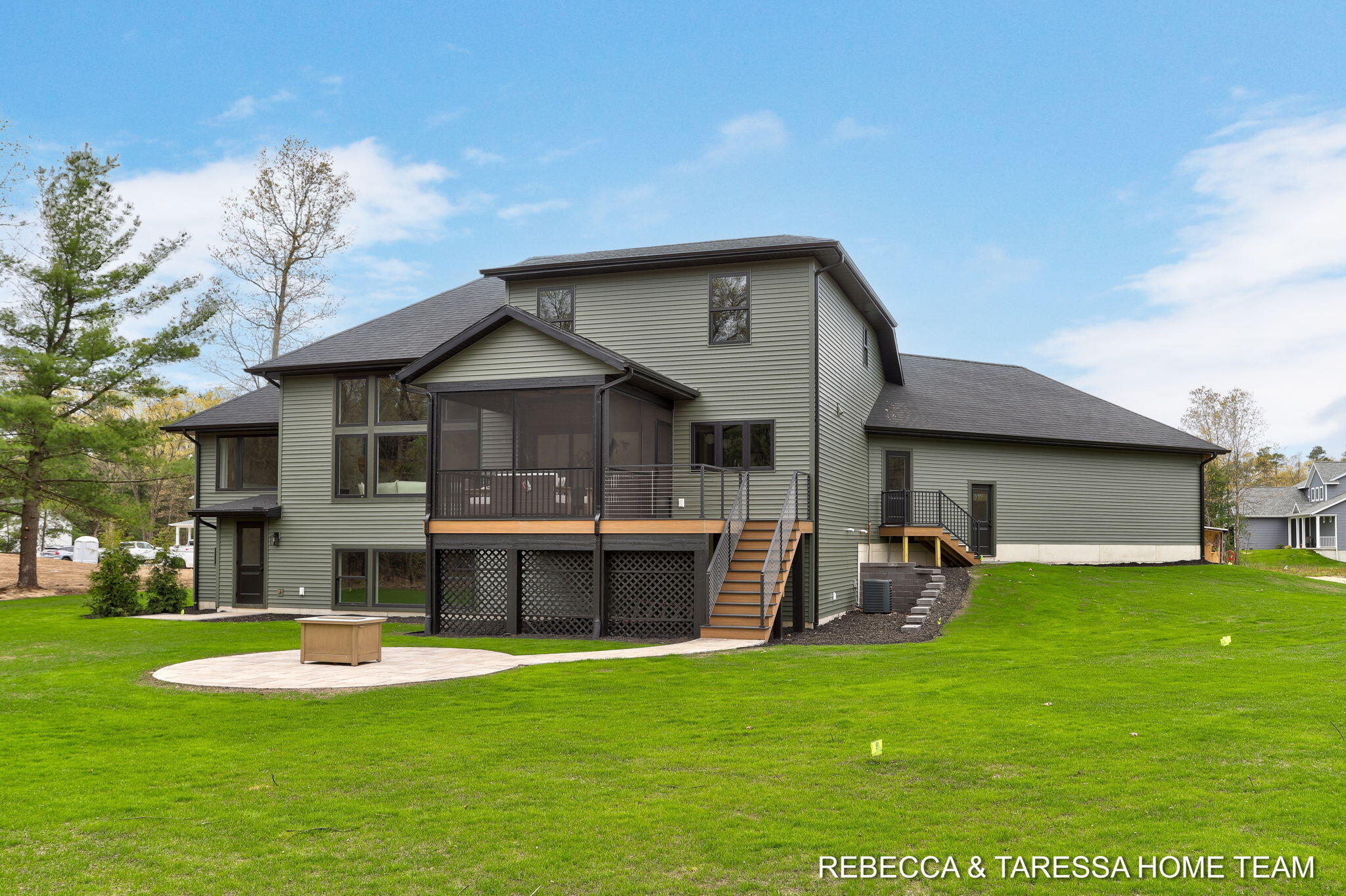 400 Sabine Drive Muskegon MI 49442