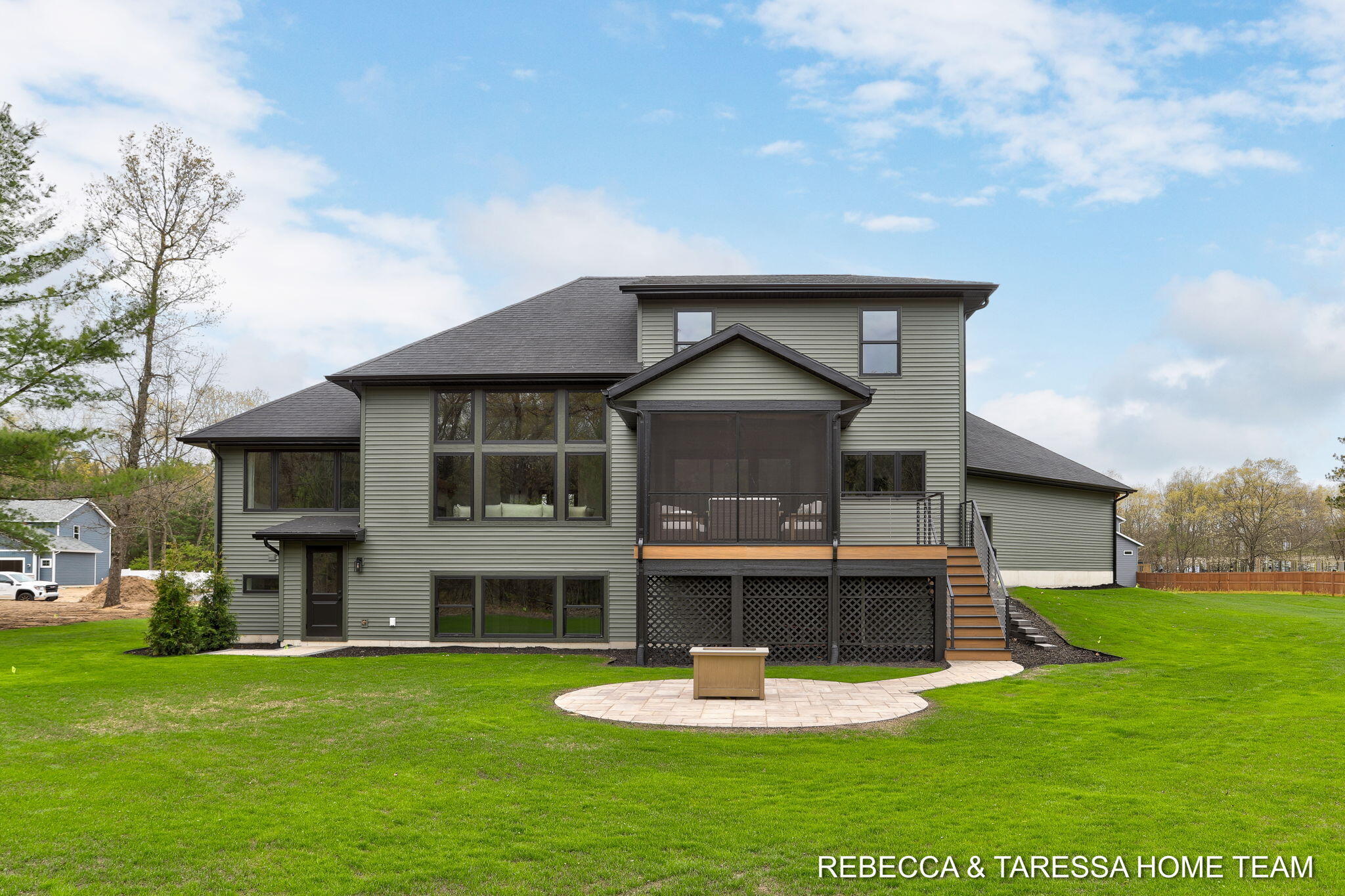 400 Sabine Drive Muskegon MI 49442