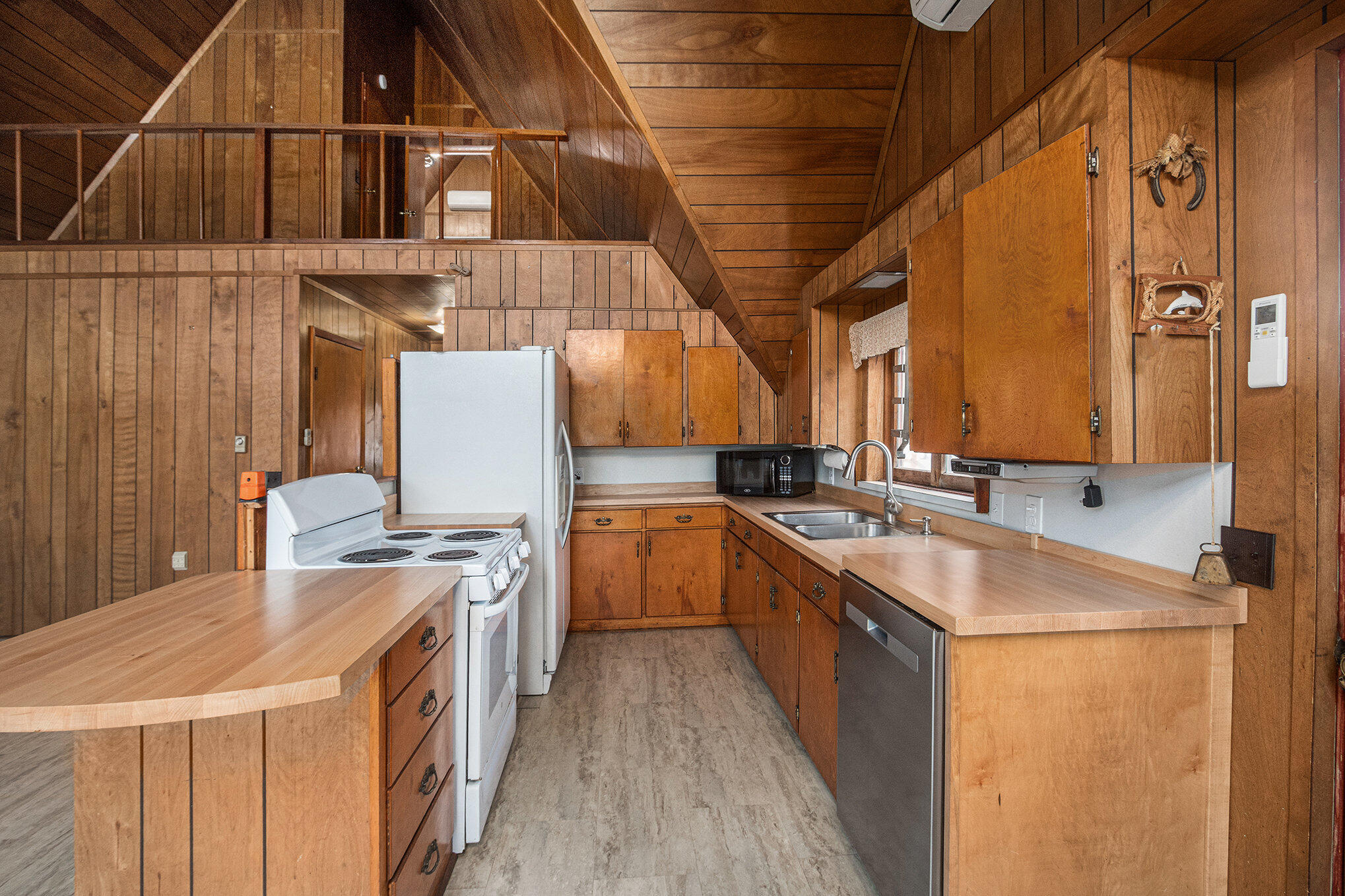 45601 Peninsula Drive E Grand Junction MI 49056