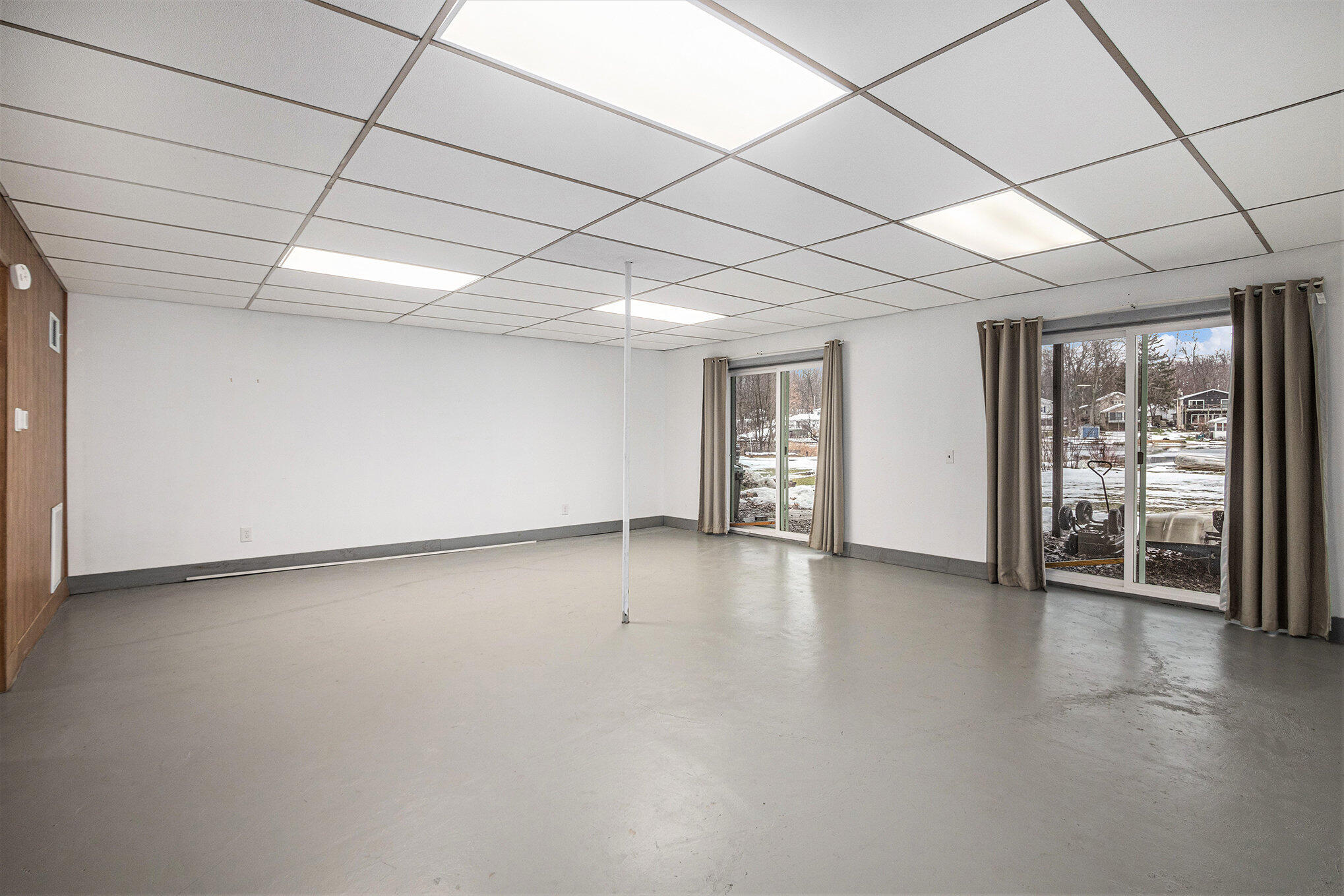 45601 Peninsula Drive E Grand Junction MI 49056