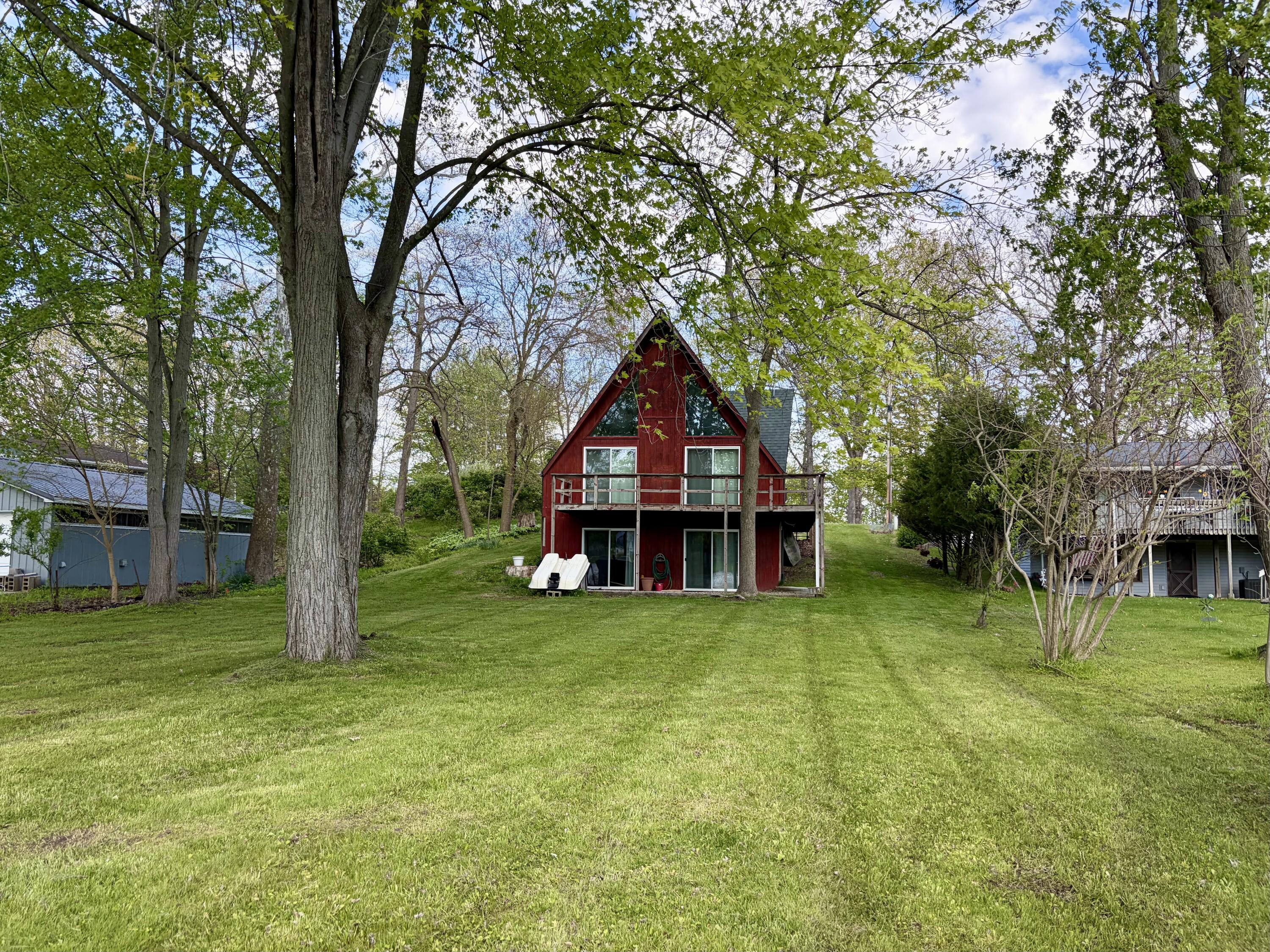 45601 Peninsula Drive E Grand Junction MI 49056