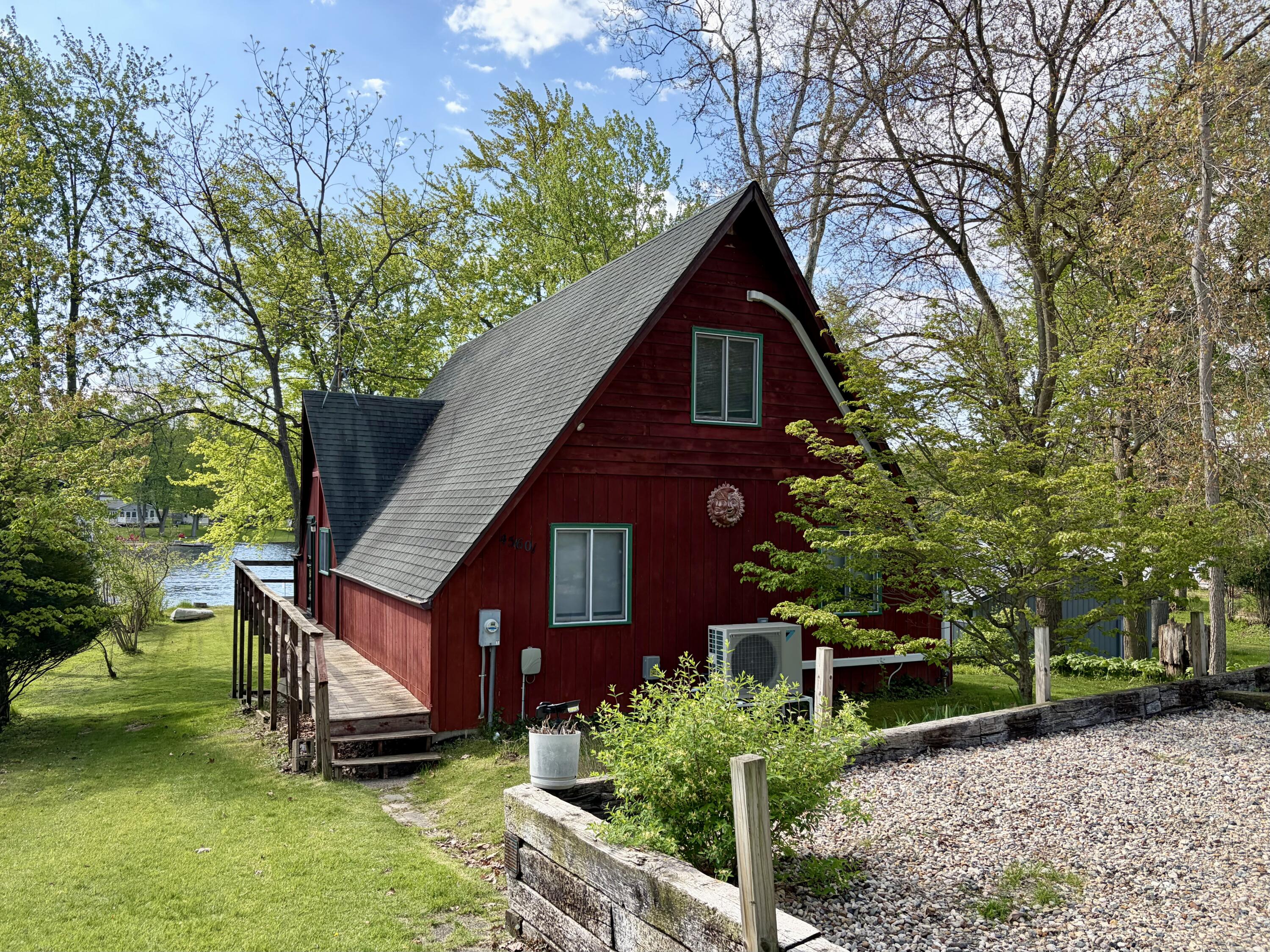 45601 Peninsula Drive E Grand Junction MI 49056