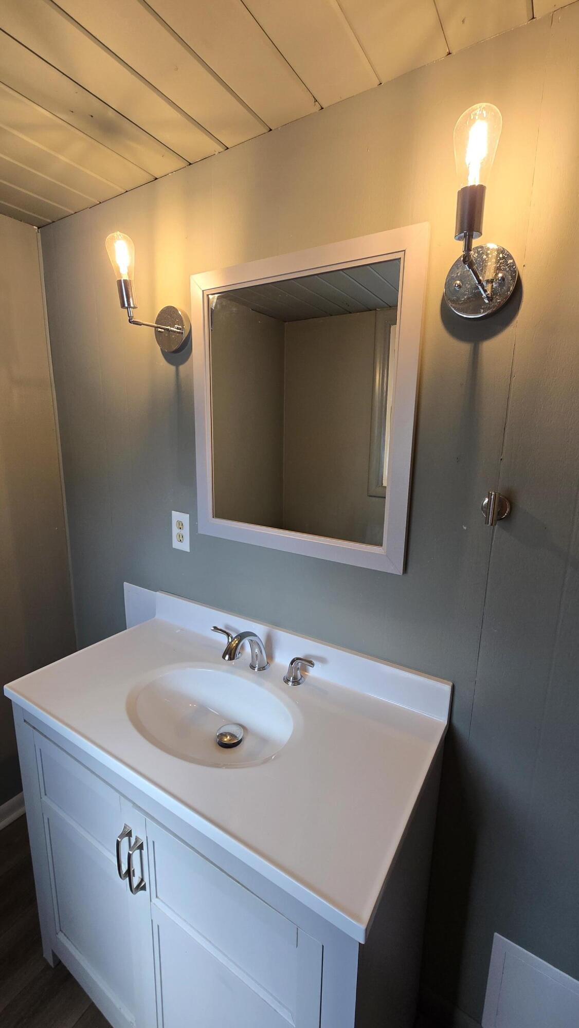 750 Coolidge Avenue Holland MI 49423