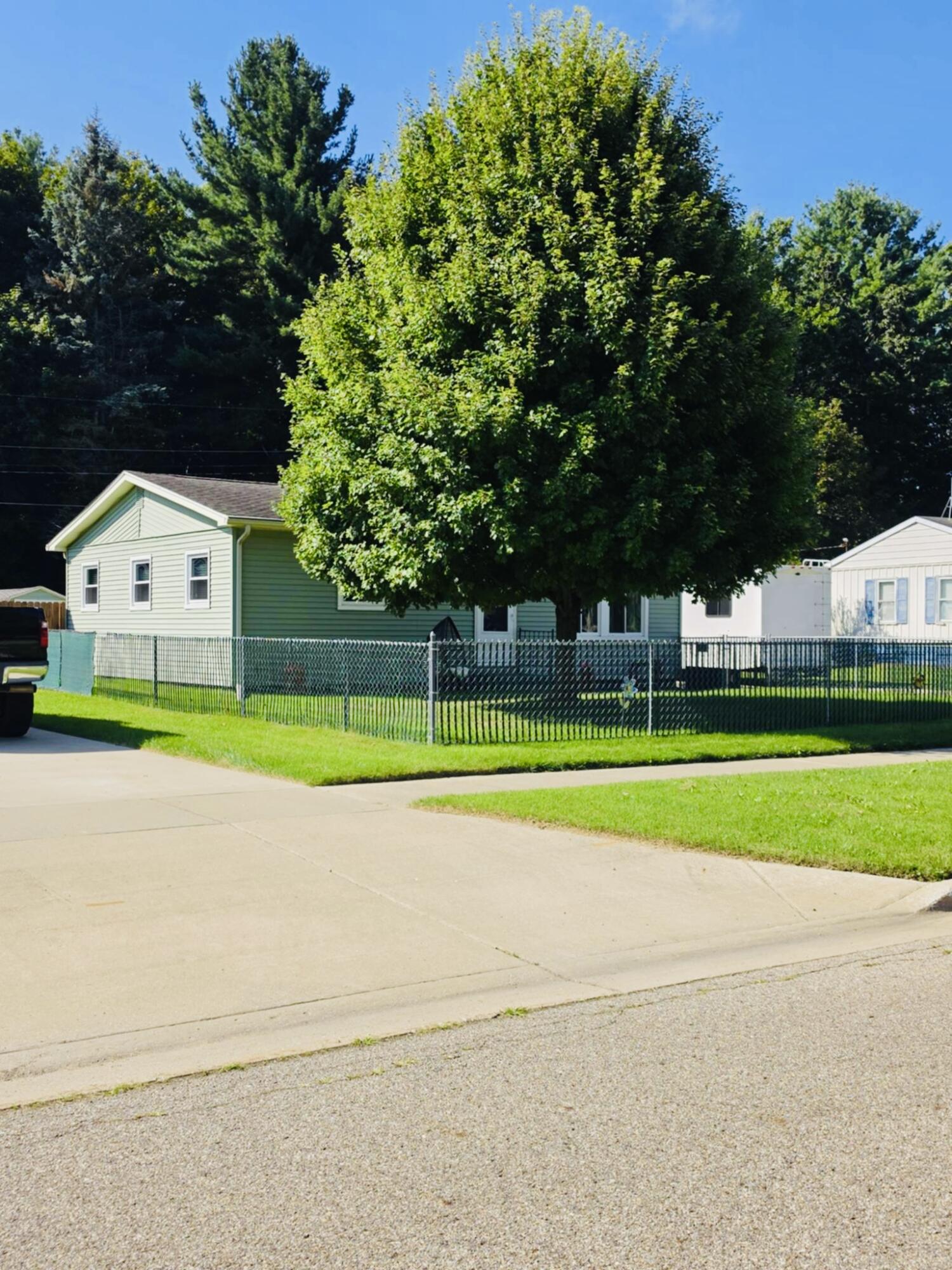 380 Cherry Street Coloma MI 49038