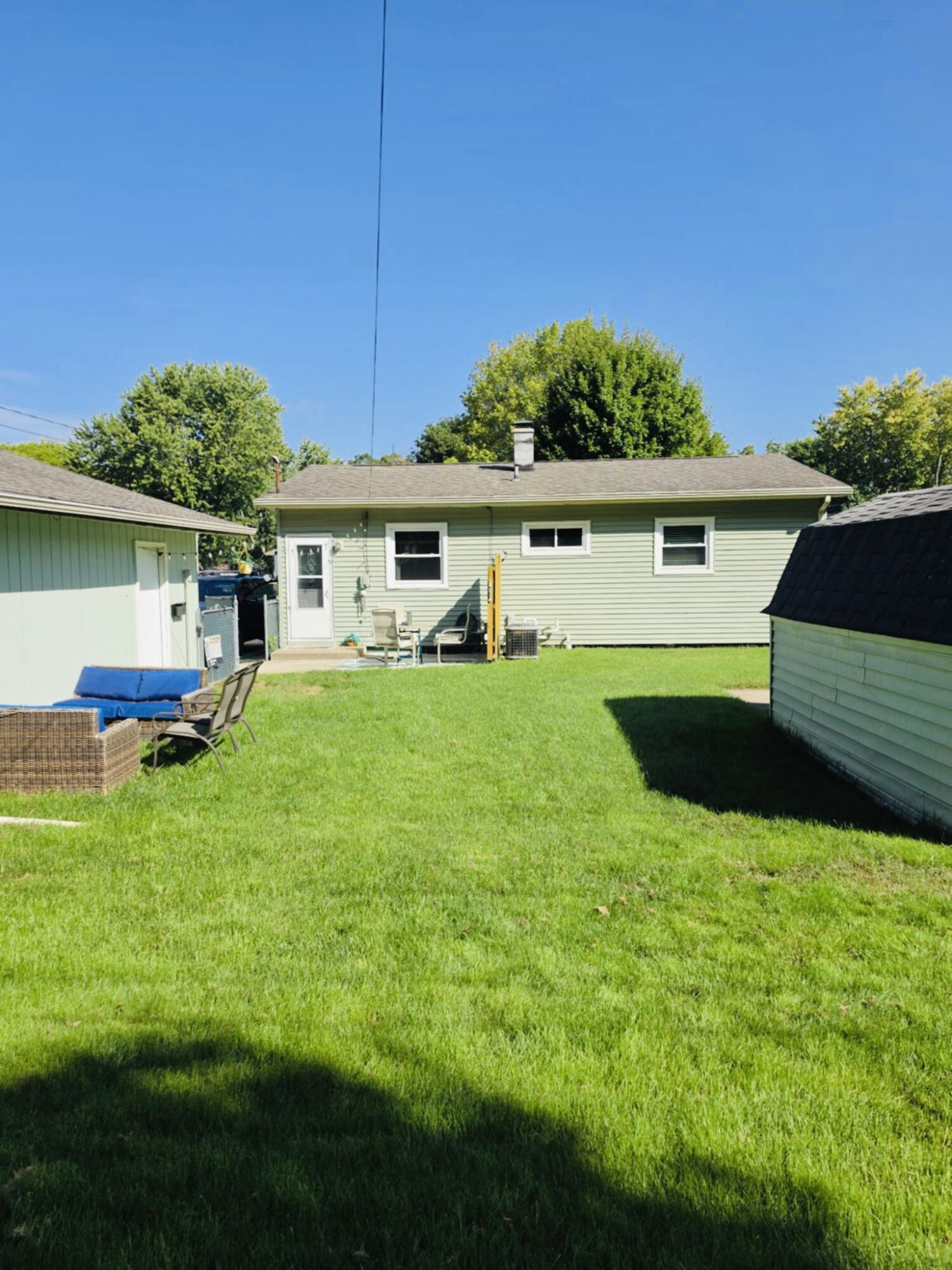 380 Cherry Street Coloma MI 49038