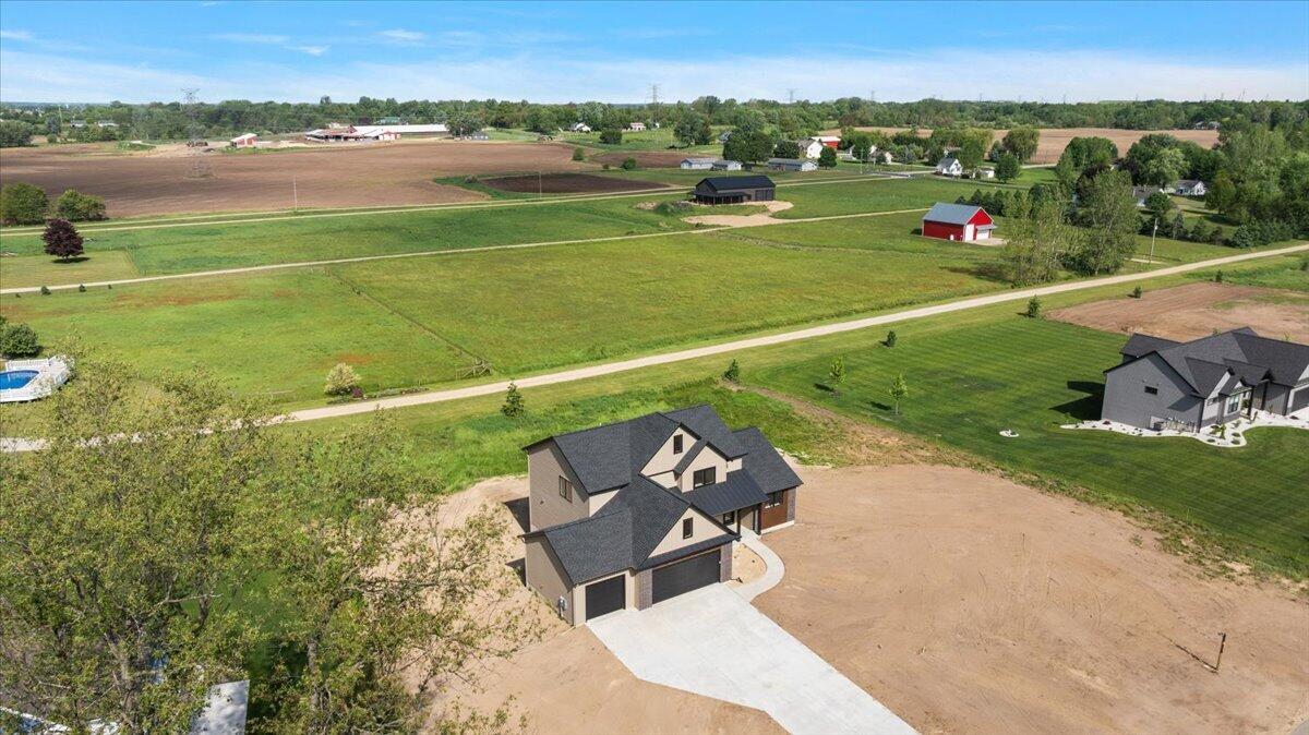4564 Winding Creek Lane Zeeland MI 49464